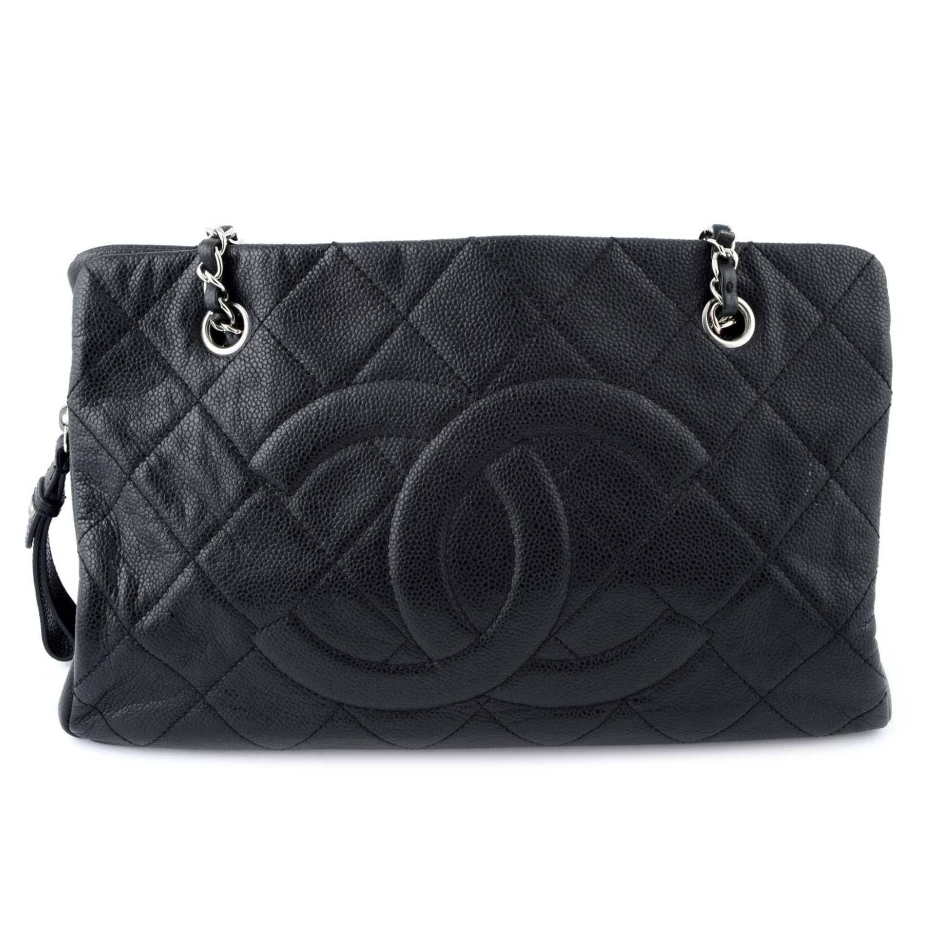 CHANEL - a quilted Shopping handbag.