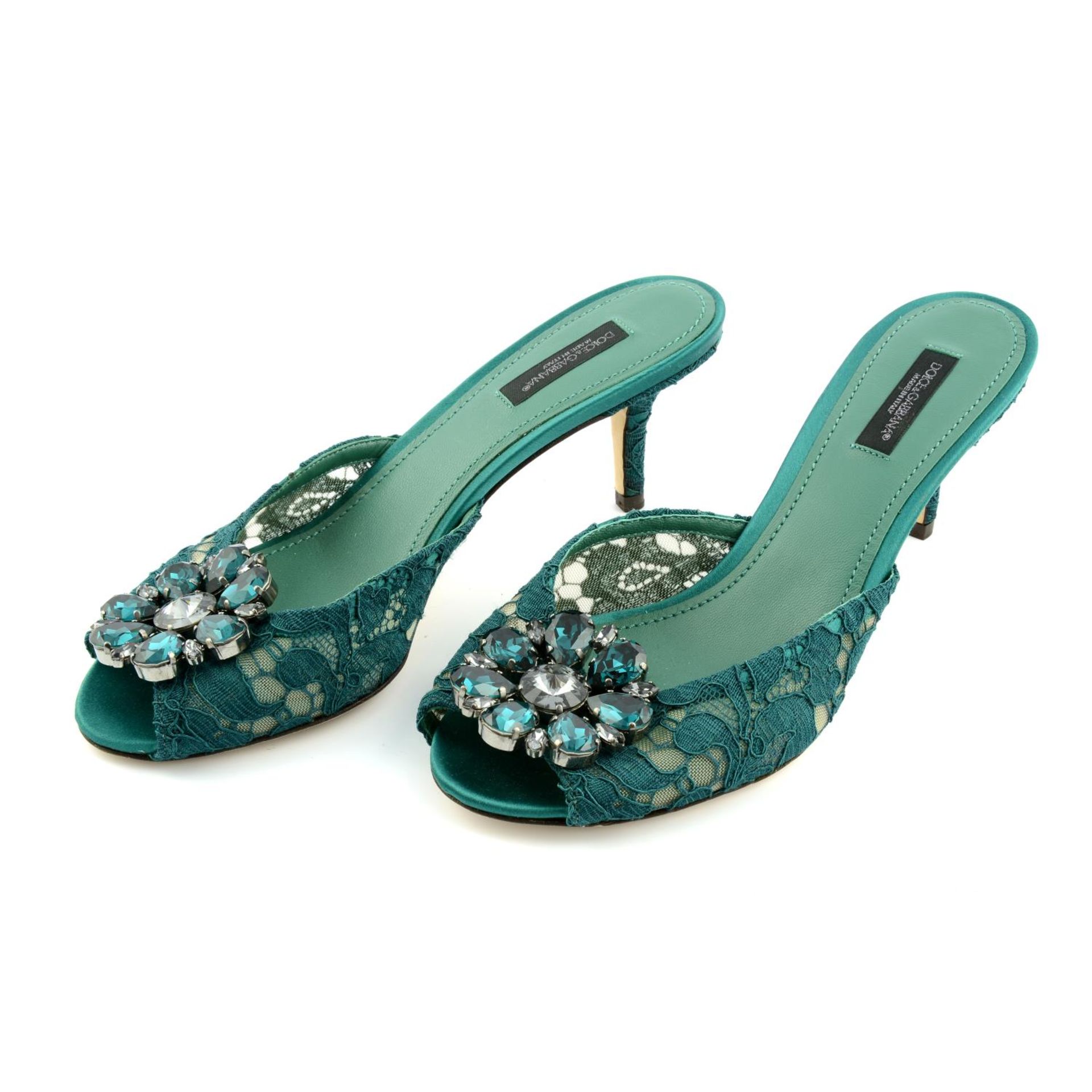 DOLCE & GABBANA - a pair of green lace embellished sandals. - Image 2 of 5