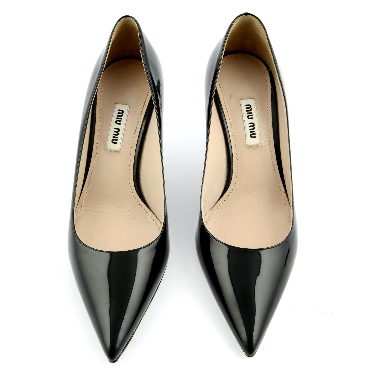 MIU MIU - a pair of black patent leather heeled pumps. - Image 3 of 5