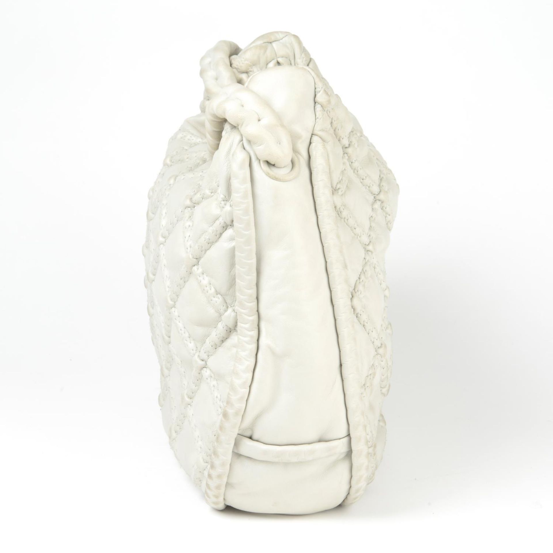 CHANEL - a lambskin quilted Hidden Chain hobo handbag. - Image 3 of 5