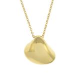 TIFFANY & CO. - an Elsa Peretti 18ct gold 'Cat Island Beach Shell' pendant.