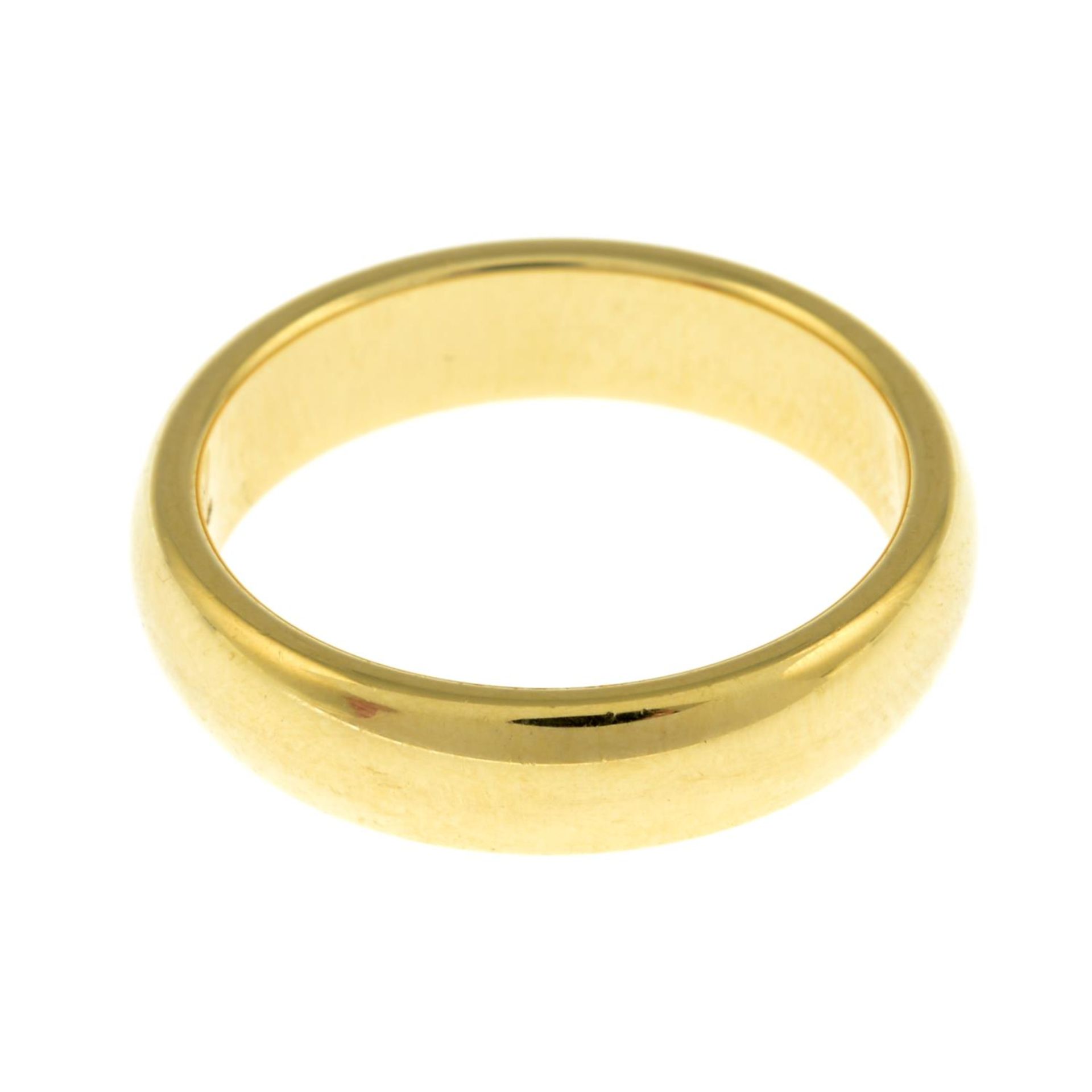 TIFFANY & CO. - an 18ct gold band ring. - Image 3 of 3