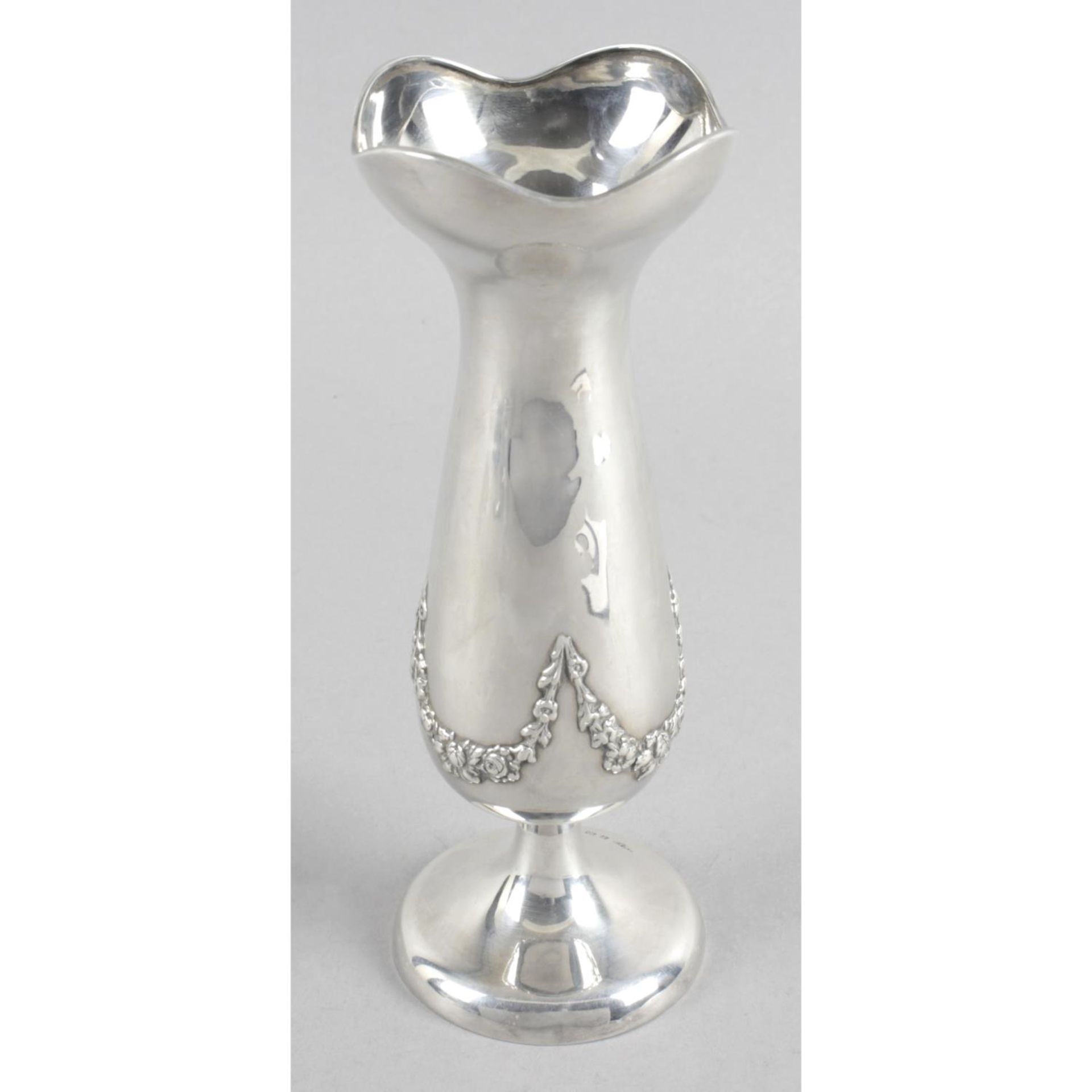 An Edwardian silver vase,