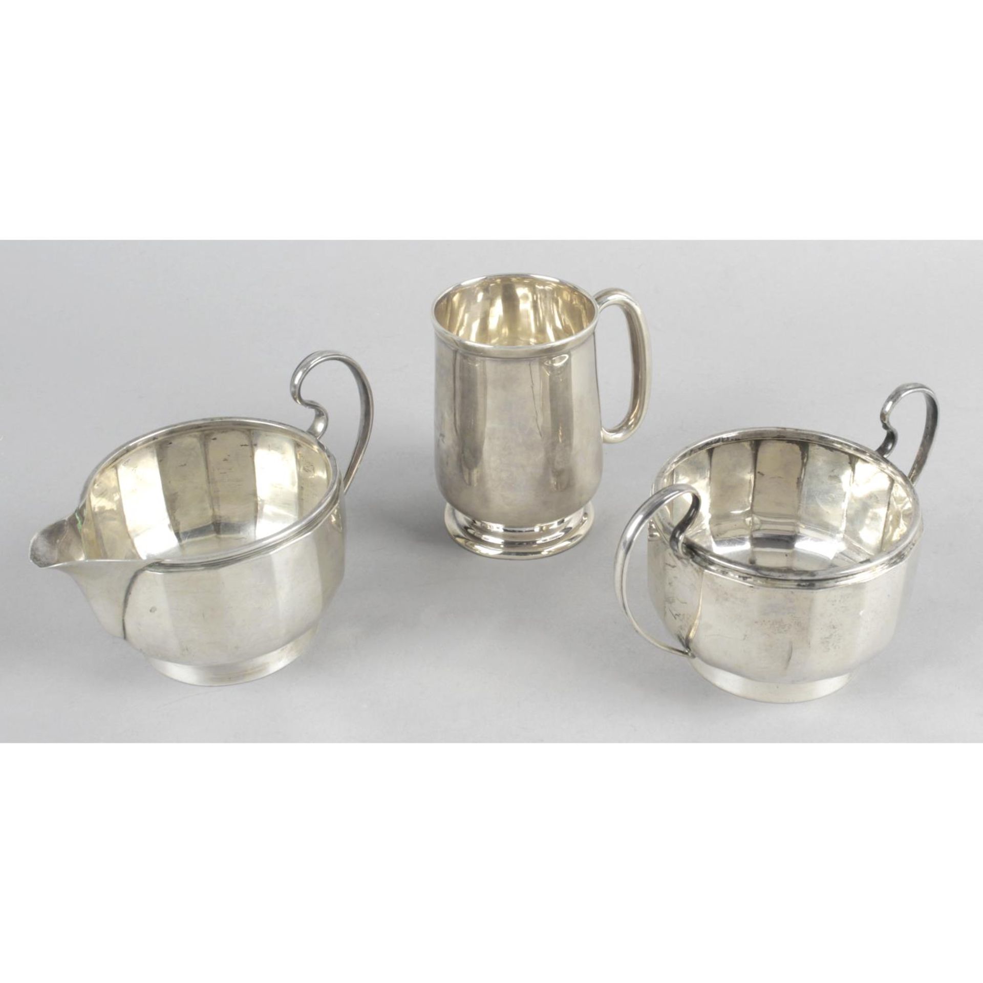 An Edwardian silver christening mug,