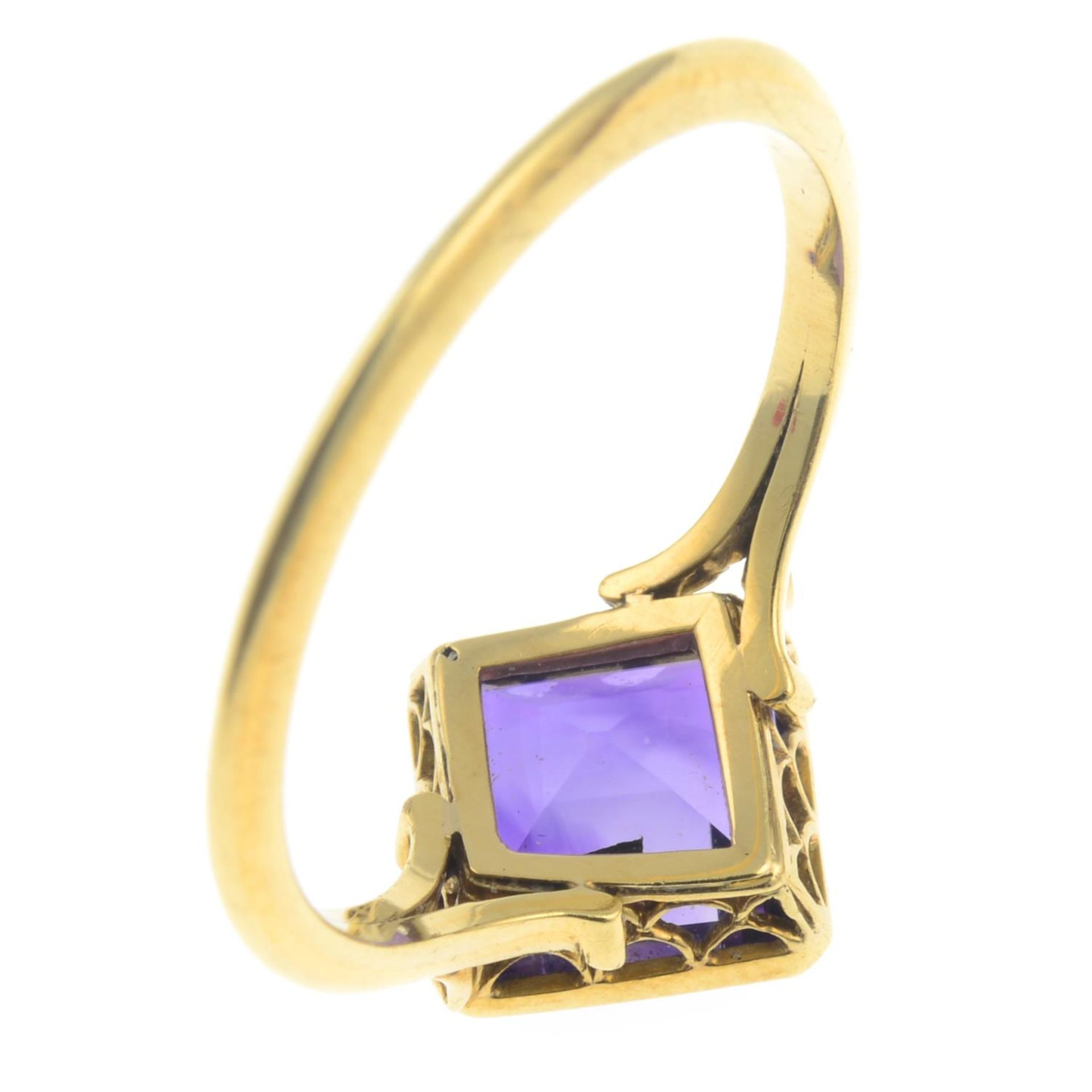 An early 20th century amethyst single-stone ring.Amethyst calculated weight 1.75cts, - Image 2 of 3