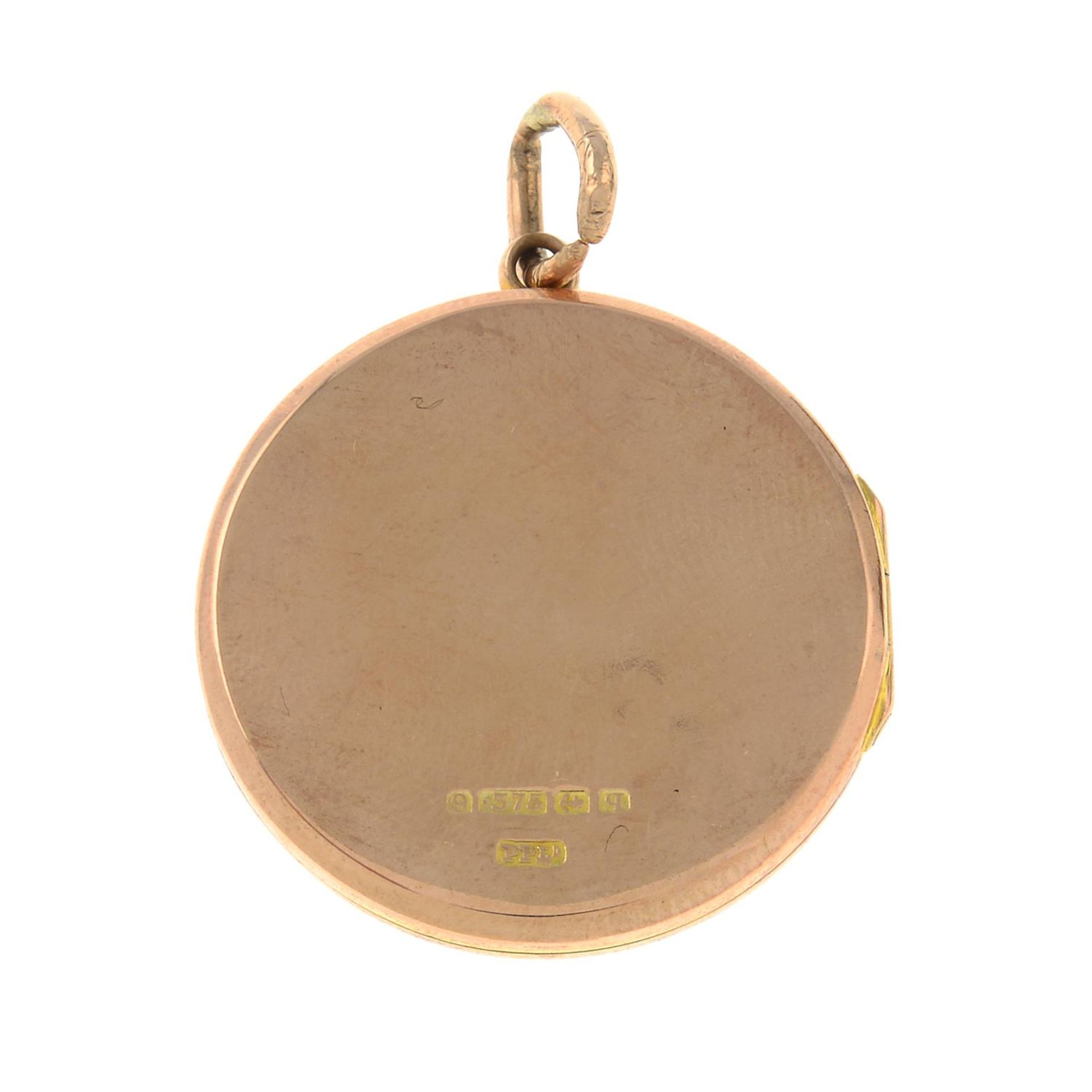 An early 20th century 9ct gold Royal Sussex Regiment locket.Hallmarks for Birmingham, - Bild 2 aus 2