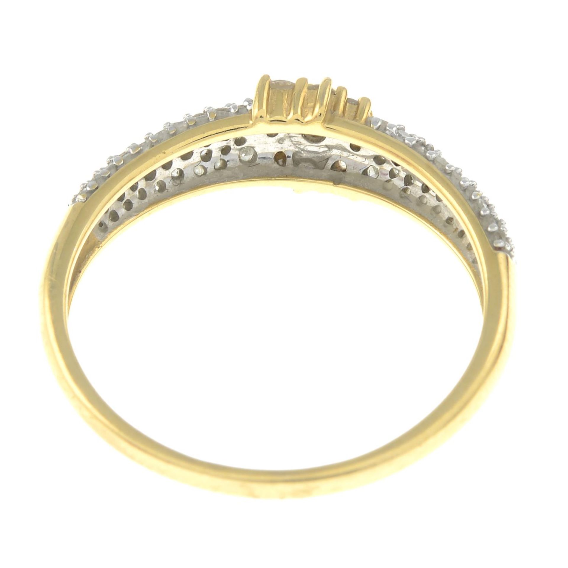 An 18ct gold brilliant-cut diamond dress ring.Estimated total diamond weight 0.40ct.Hallmarks for - Bild 3 aus 3