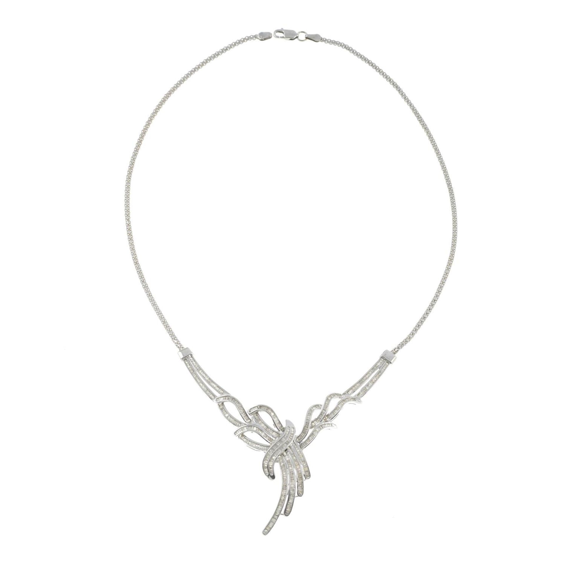 A diamond necklace, - Image 2 of 3