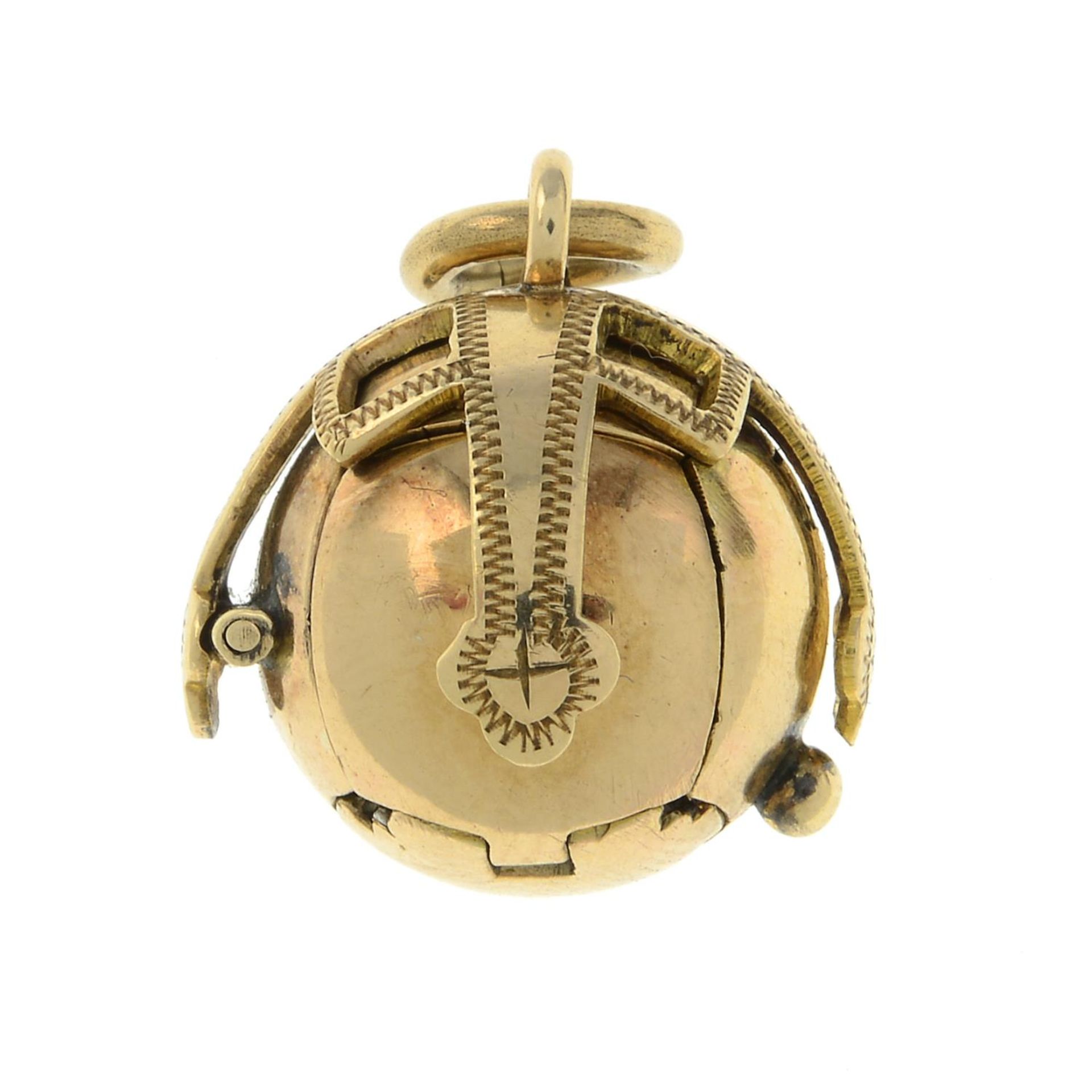 A 9ct gold Masonic ball pendant.Hallmarks for 9ct gold.