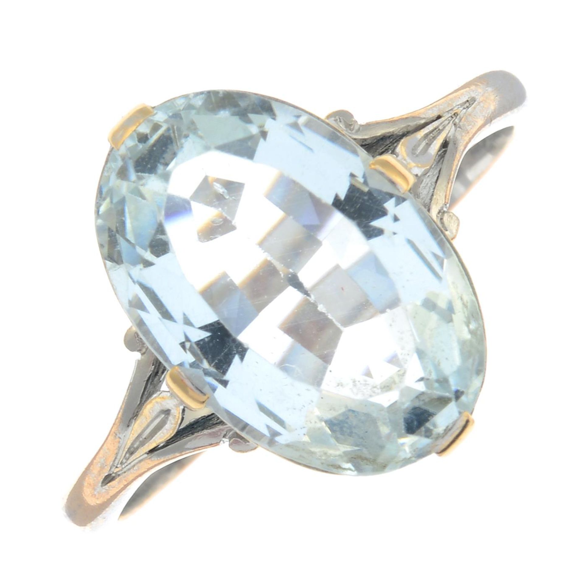 An aquamarine single-stone ring.Aquamarine calculated weight 3.28cts,