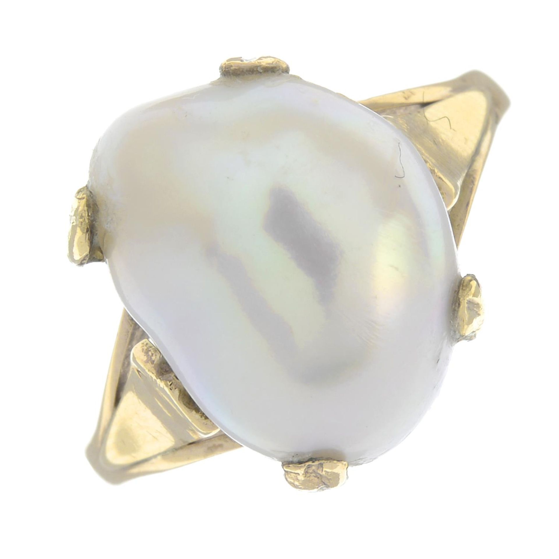 A 9ct gold cultured pearl dress ring.