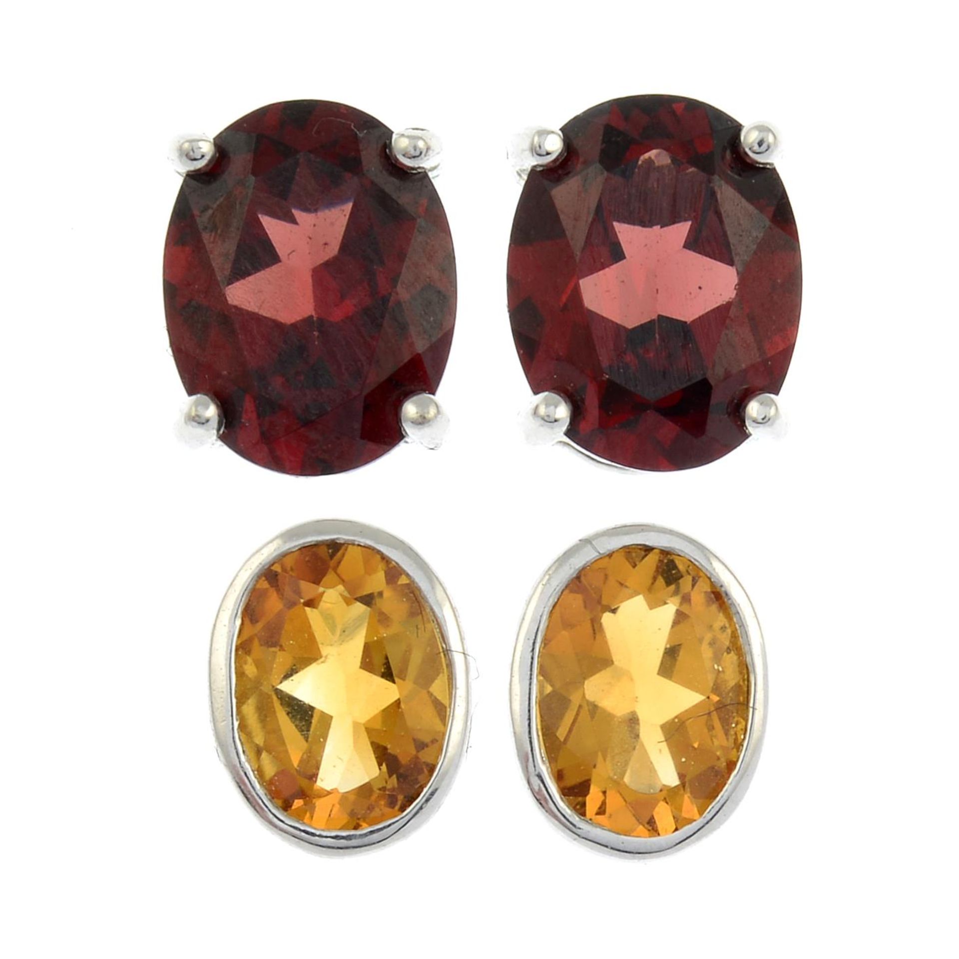 A pair of garnet studs,