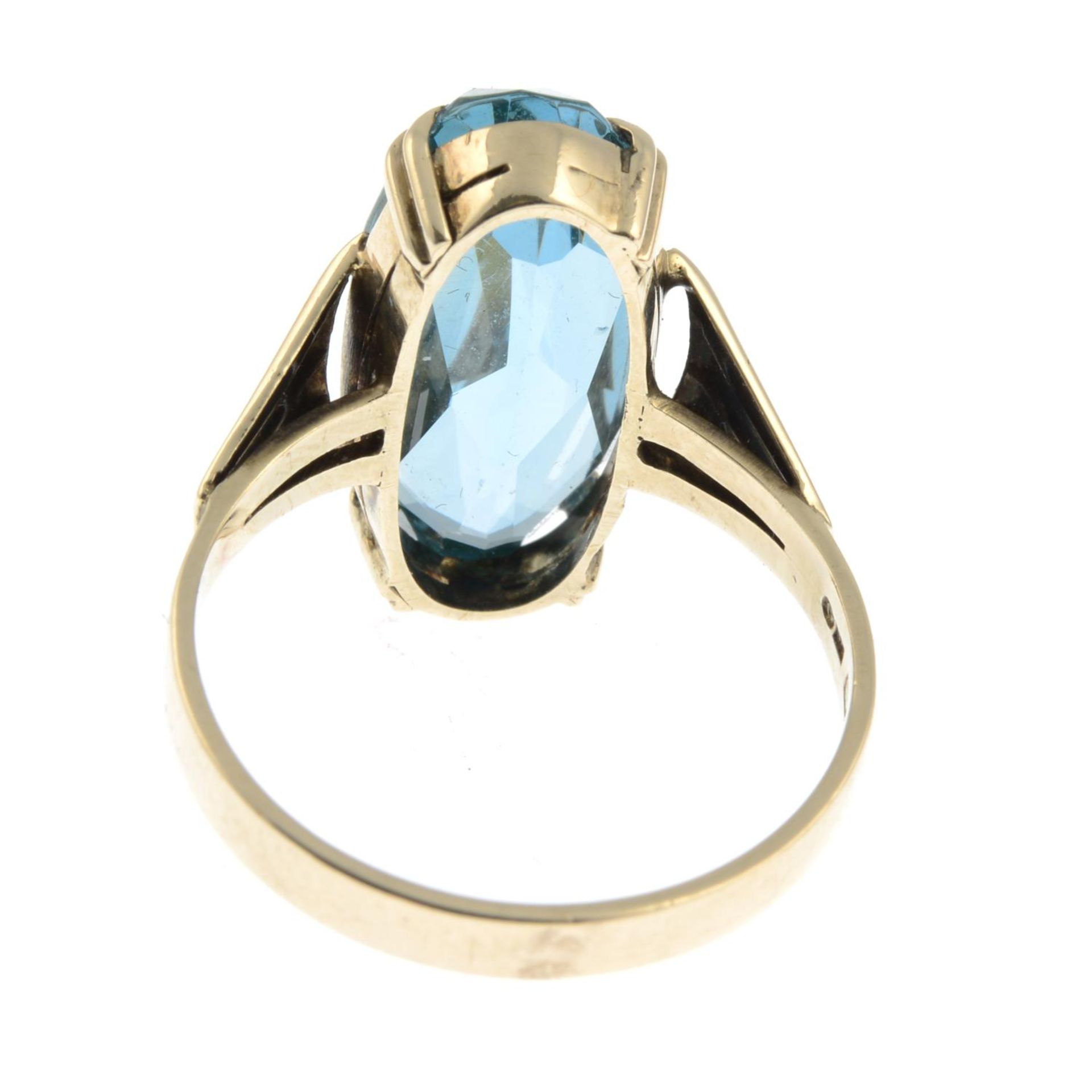 A 9ct gold synthetic spinel ring.Foreign hallmarks for 9ct gold.Ring size P. - Image 3 of 3