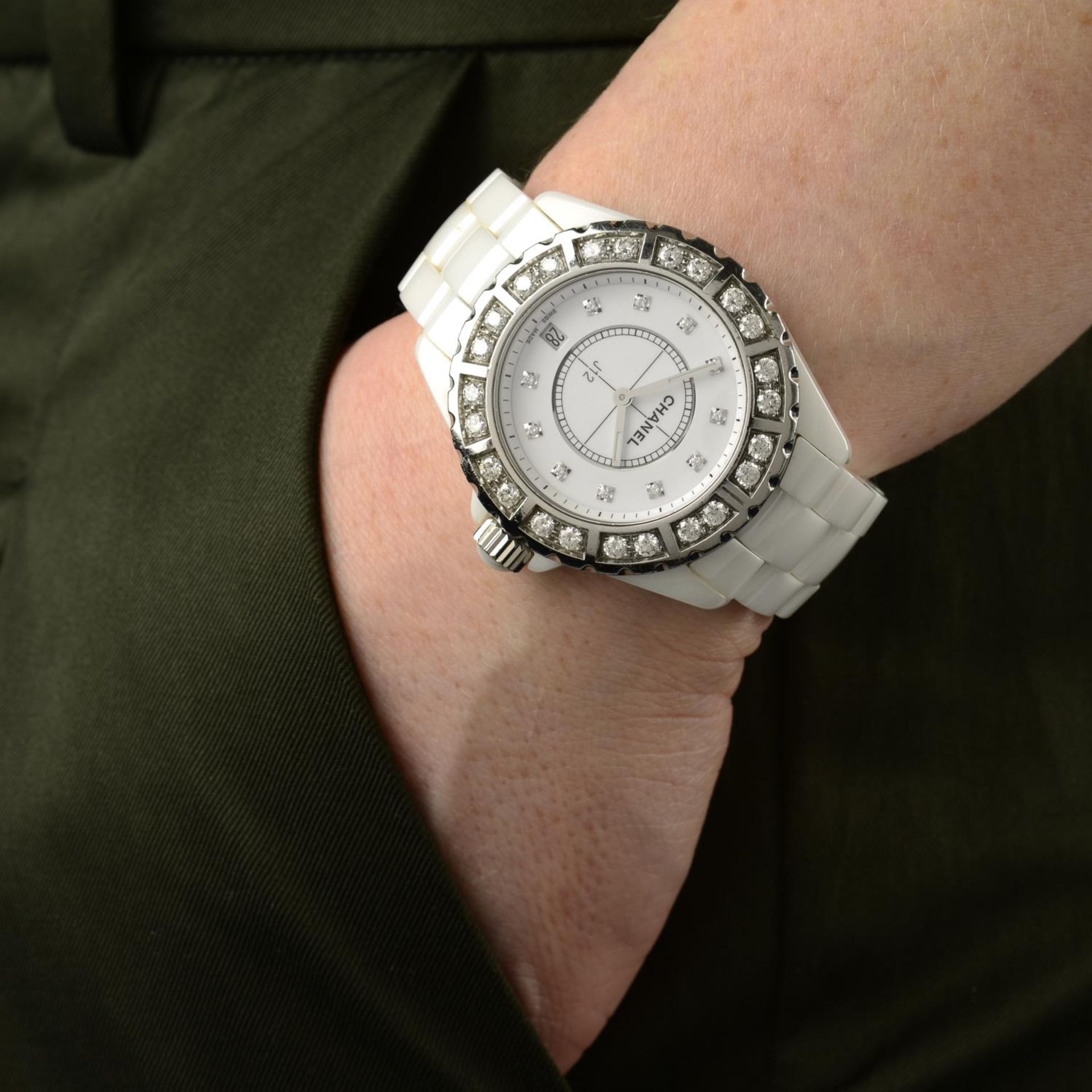 CHANEL - a mid-size J12 bracelet watch. - Image 3 of 5