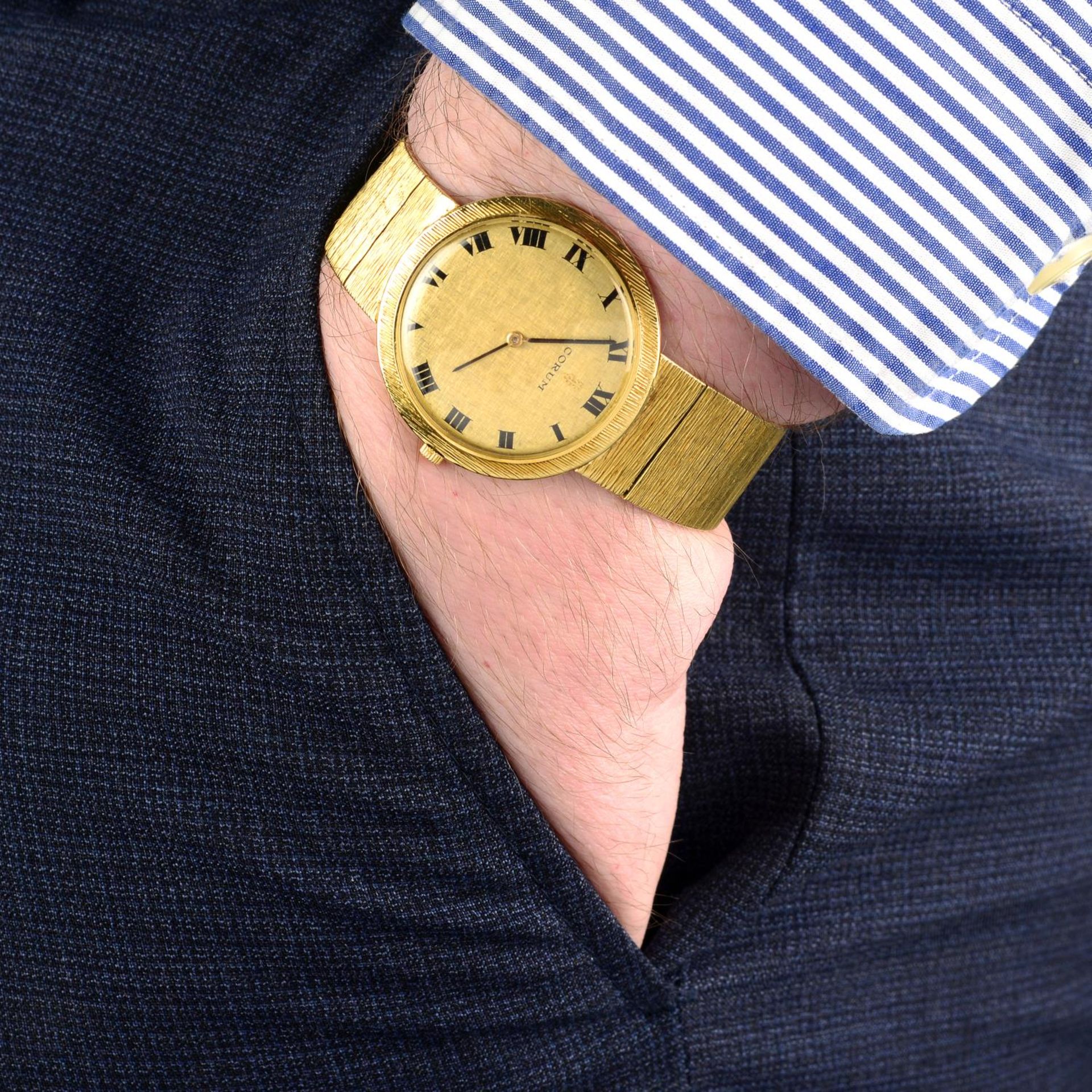CORUM - a gentleman's bracelet watch. - Image 3 of 5