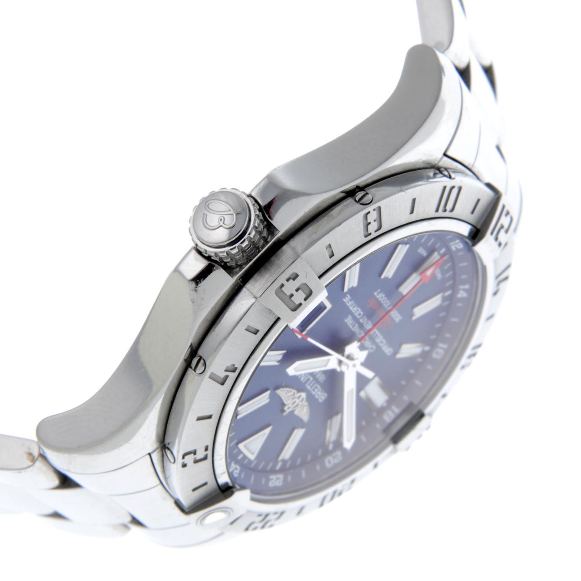 BREITLING - a gentleman's Avenger II GMT bracelet watch. - Image 5 of 6