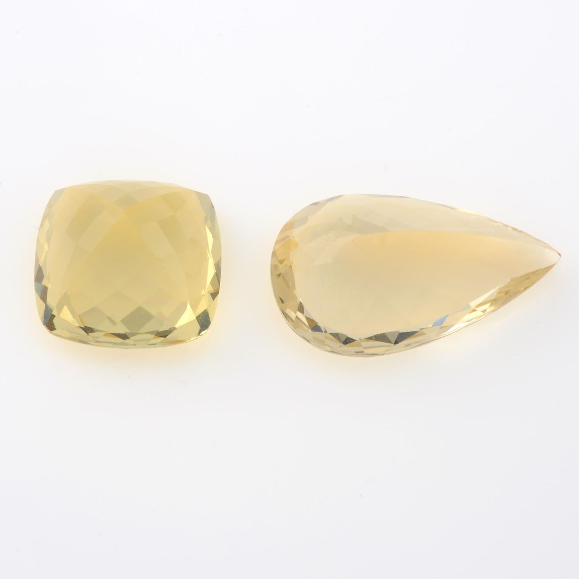 Two vari-shape yellow beryls. - Bild 2 aus 2