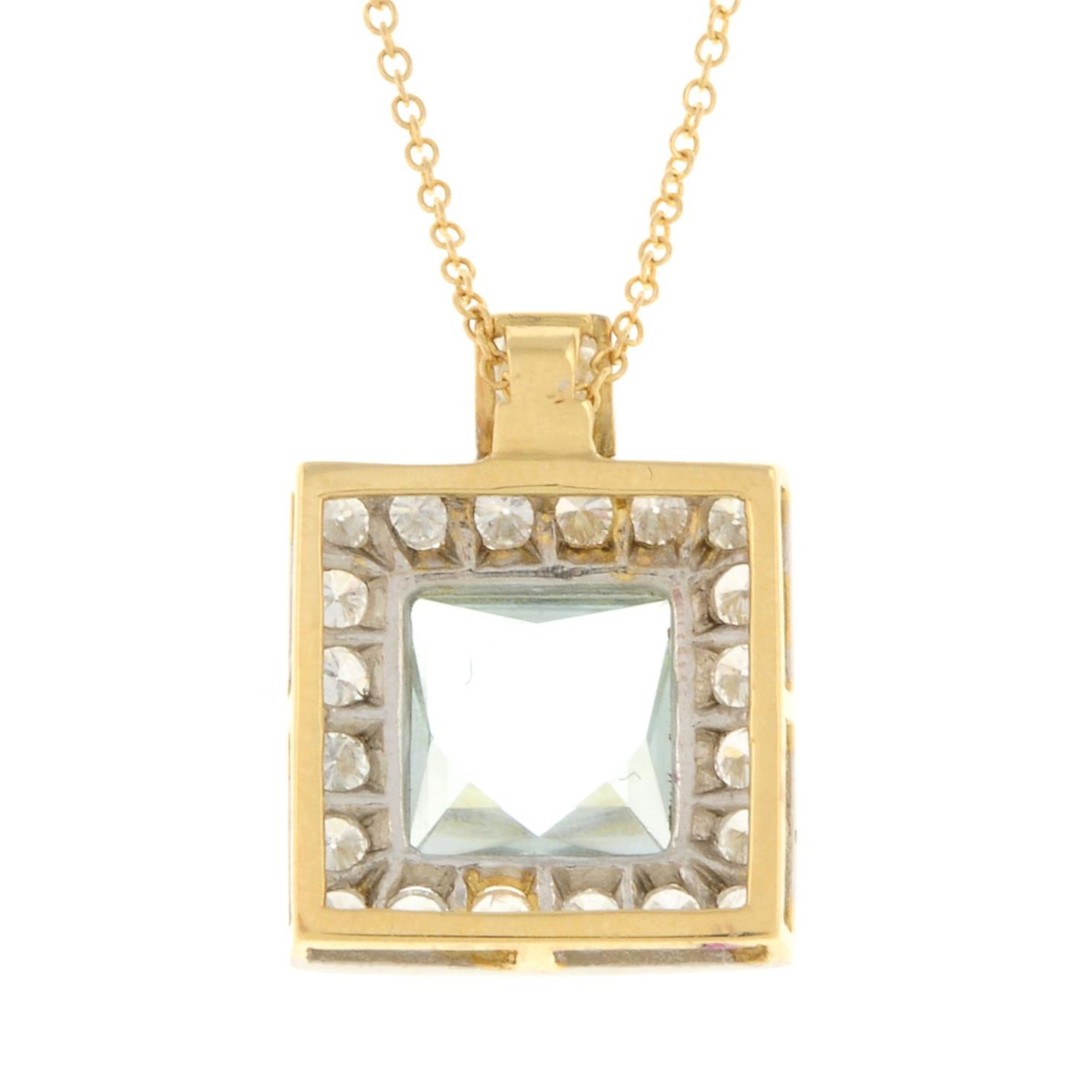 An aquamarine and vari-cut diamond cluster pendant, - Bild 2 aus 3