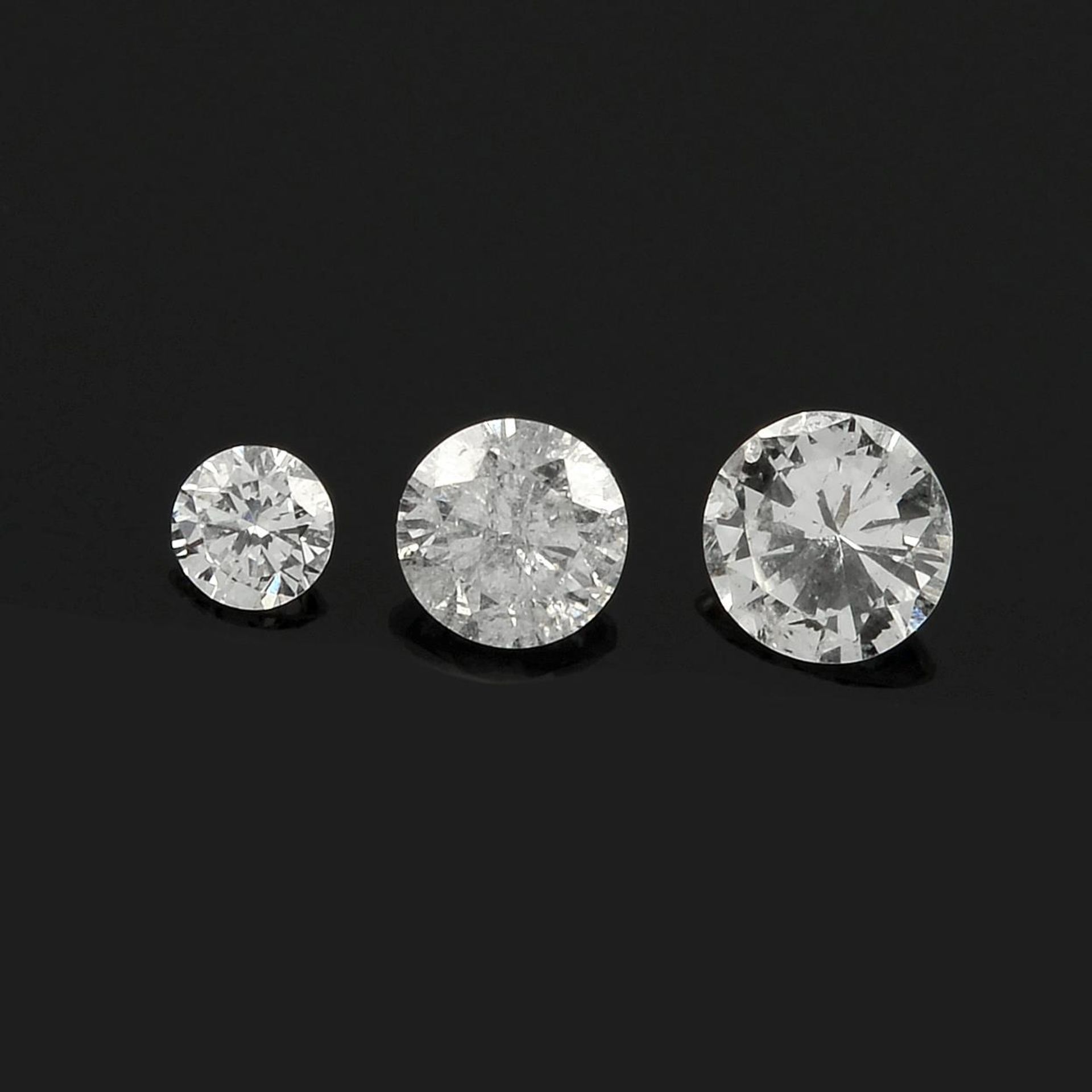 A selection of loose melee diamonds.