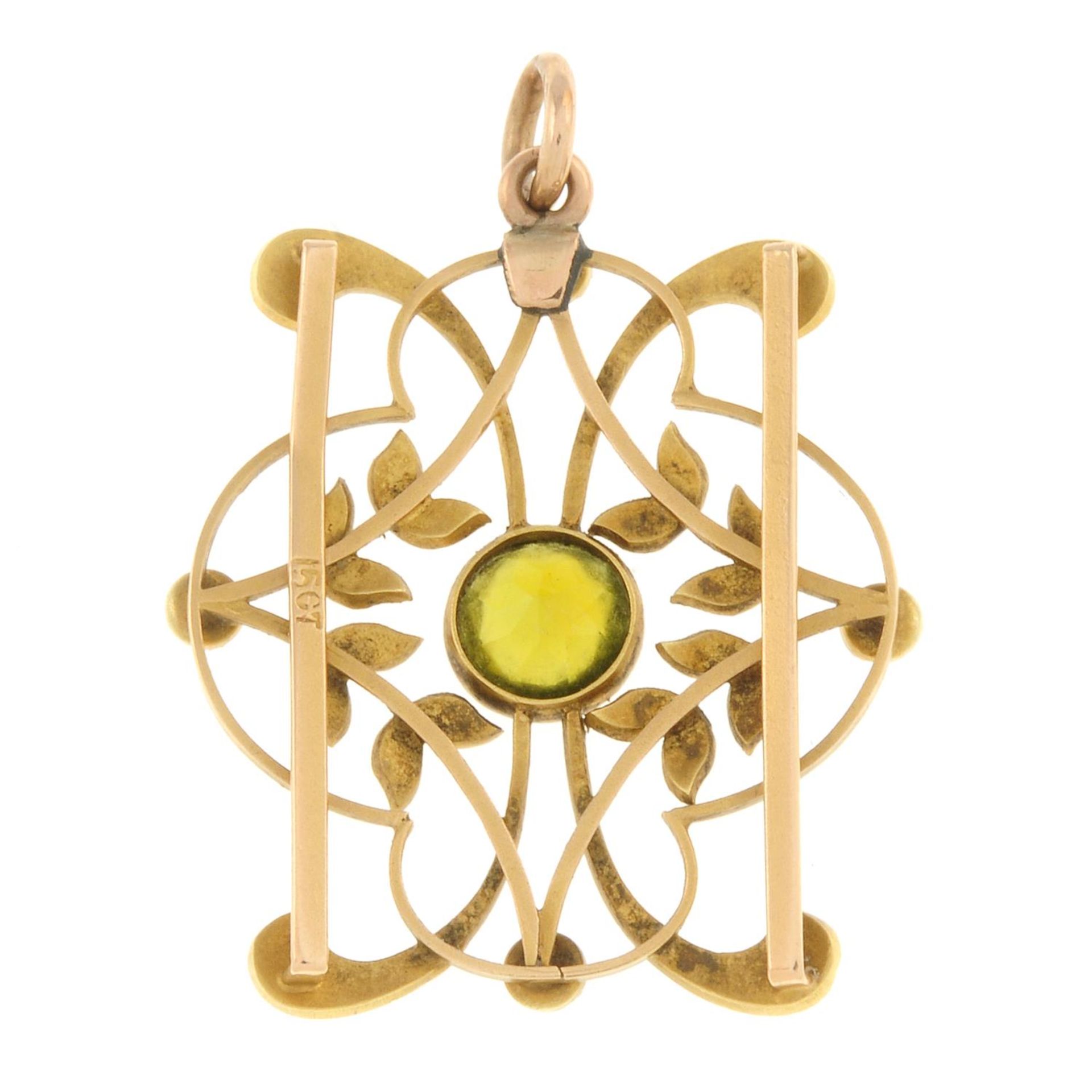 An early 20th century 15ct gold peridot and split pearl floral pendant. - Image 2 of 2