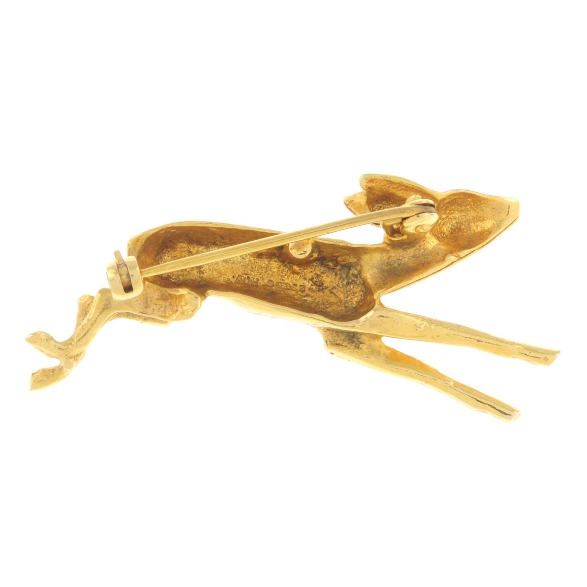 A 9ct gold fawn brooch.Hallmarks for 9ct gold.Length 5cms. - Image 2 of 2