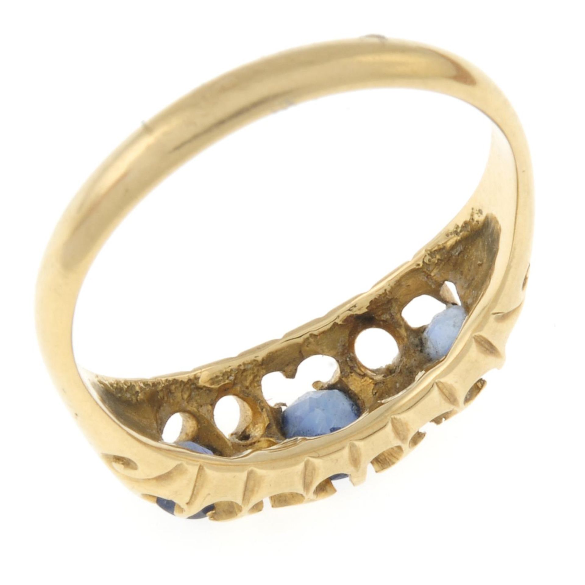 Edwardian 18ct gold sapphire and diamond ring. - Image 3 of 3