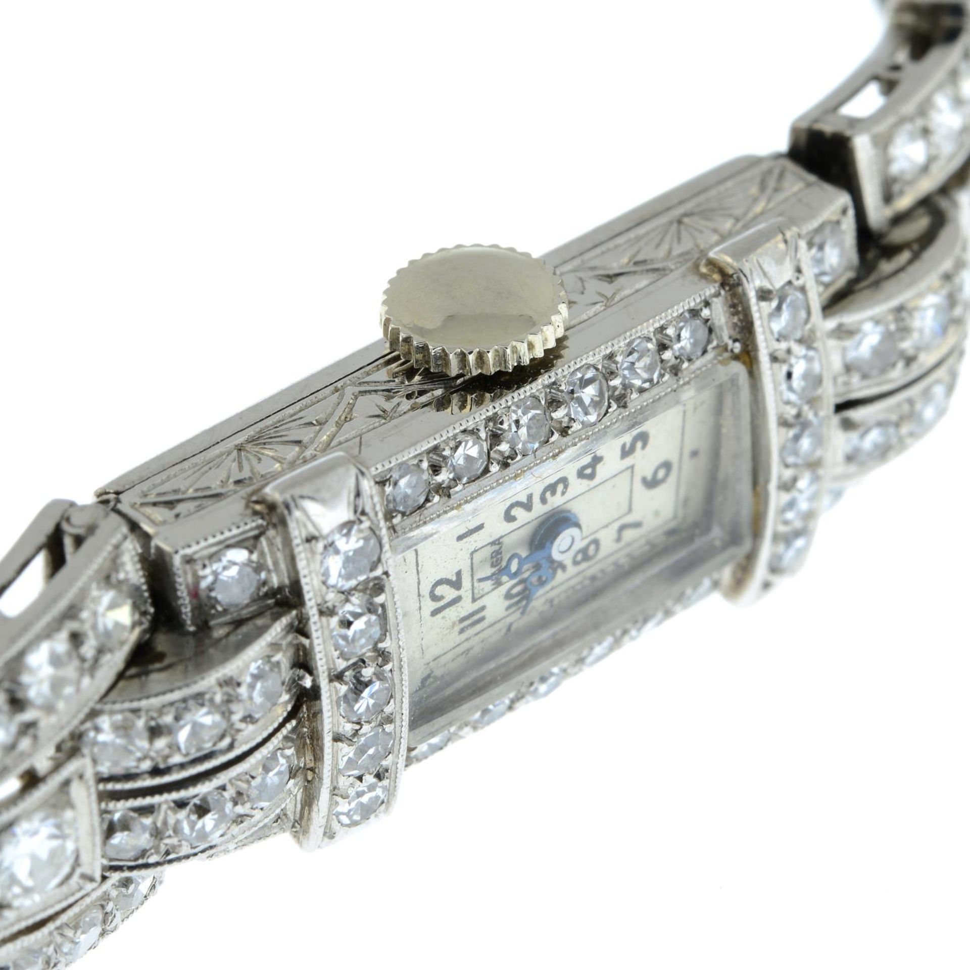 An Art Deco platinum pavé-set diamond cocktail watch. - Bild 5 aus 5