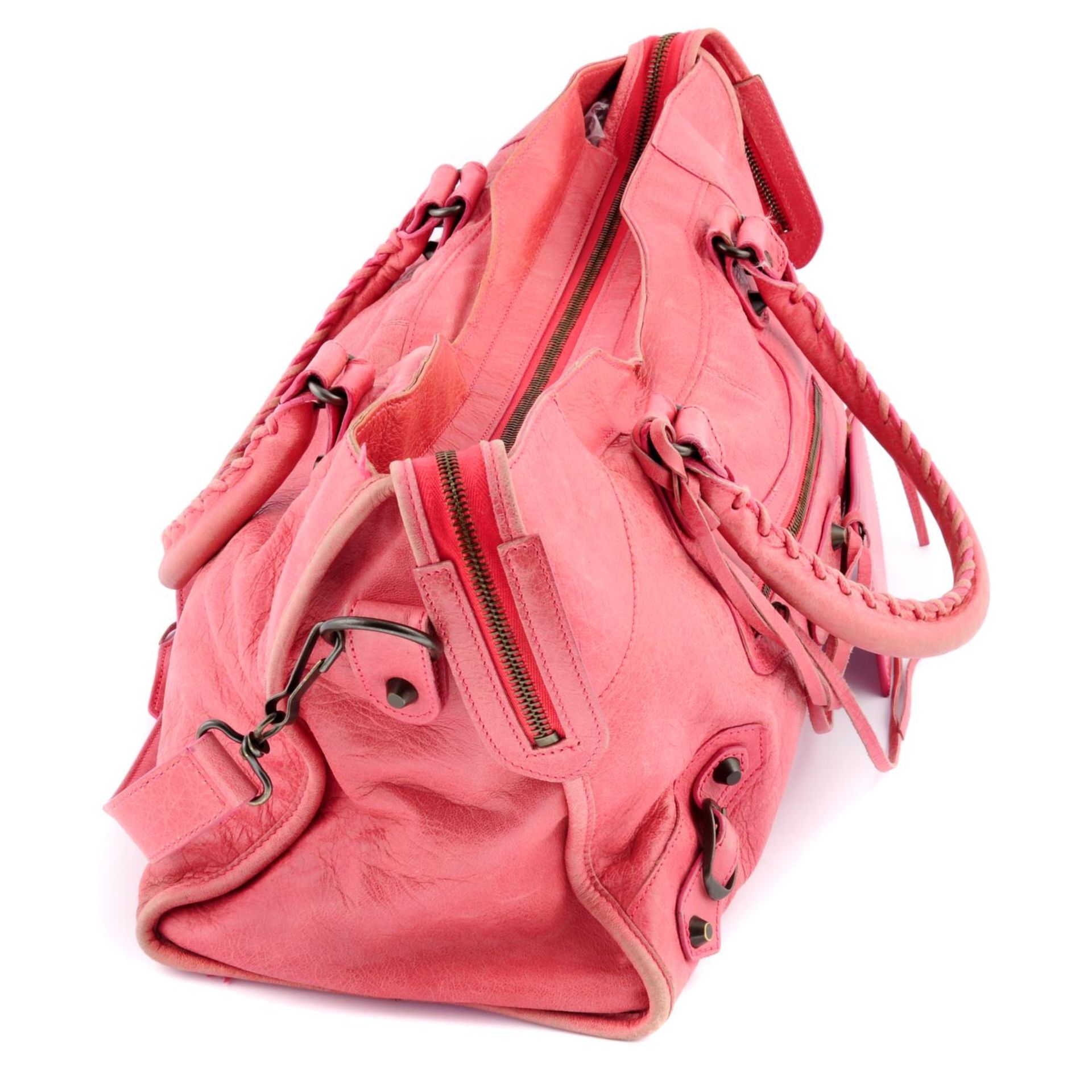 BALENCIAGA - a grenadine pink leather Part-Time handbag. - Image 3 of 6