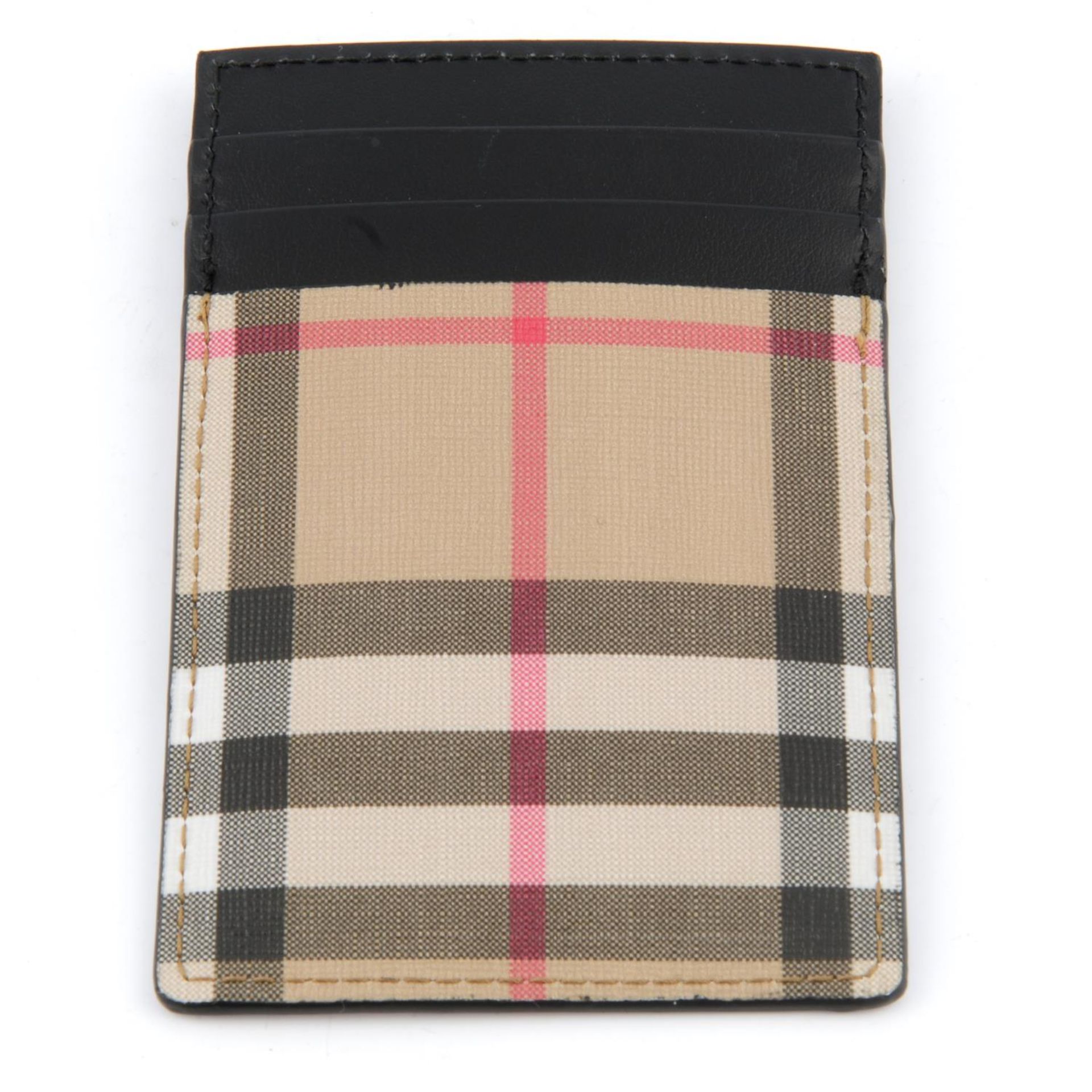 BURBERRY - a Nova Check card case.