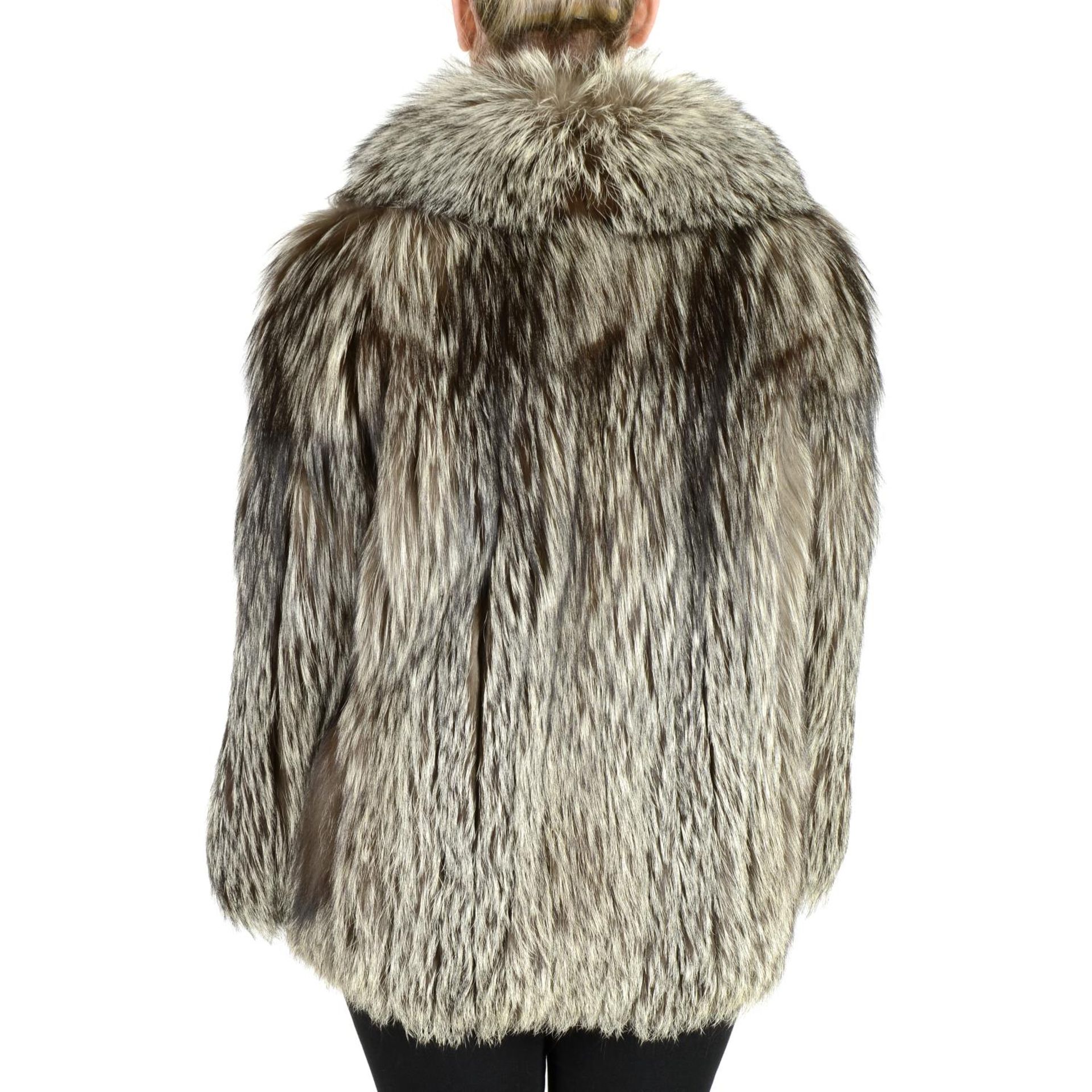 A silver fox fur jacket. - Bild 3 aus 4
