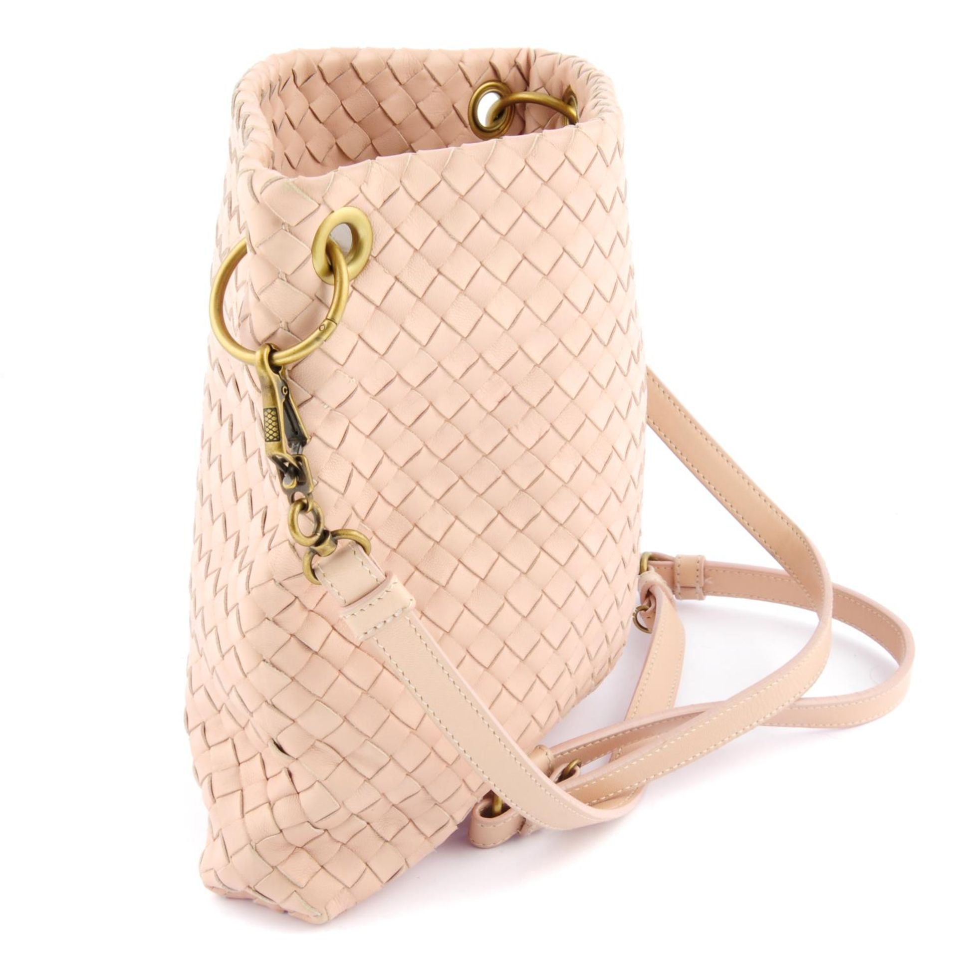 BOTTEGA VENETA - a blush pink Intrecciato crossbody handbag. - Image 3 of 4