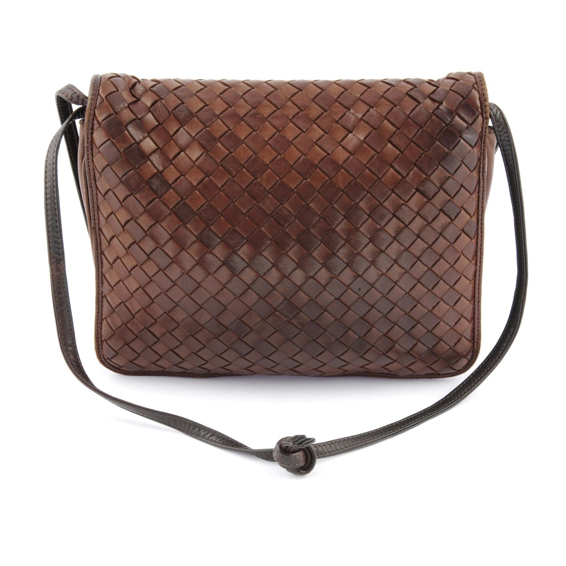 BOTTEGA VENETA - a brown Intrecciato handbag. - Bild 2 aus 5