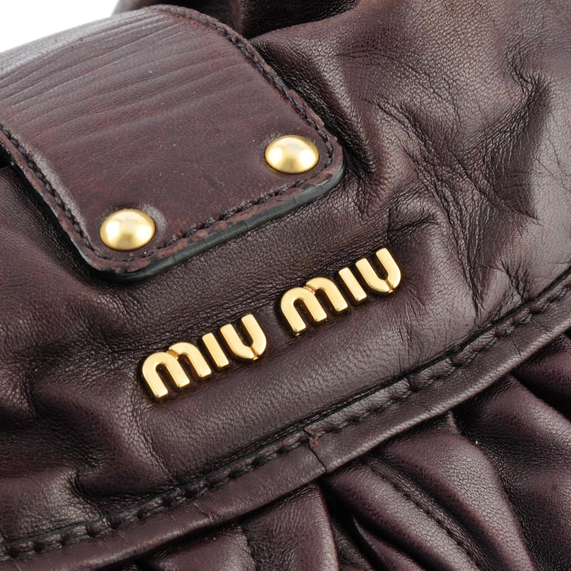 MIU MIU - a Matelassé Coffer handbag. - Bild 4 aus 5
