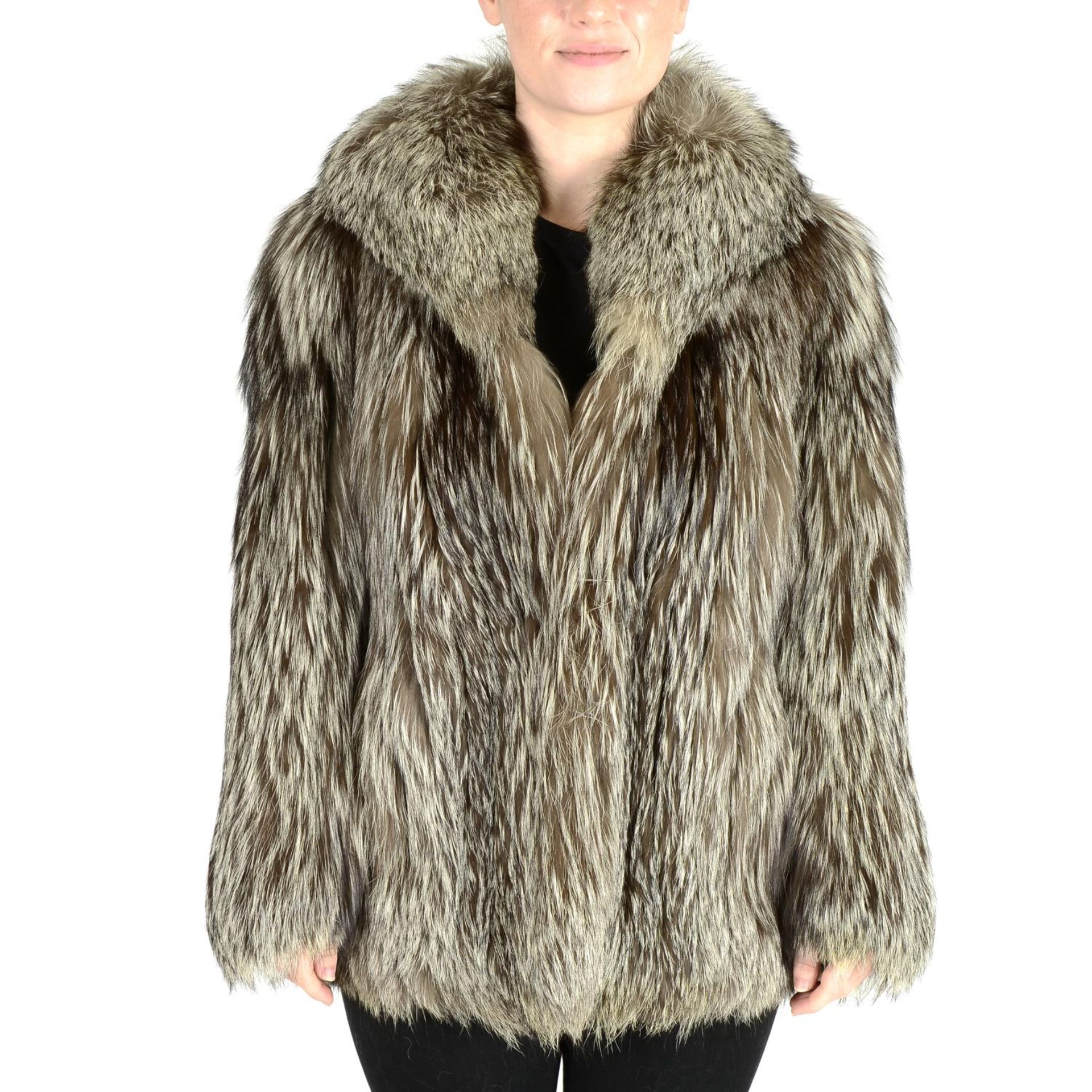 A silver fox fur jacket. - Bild 2 aus 4