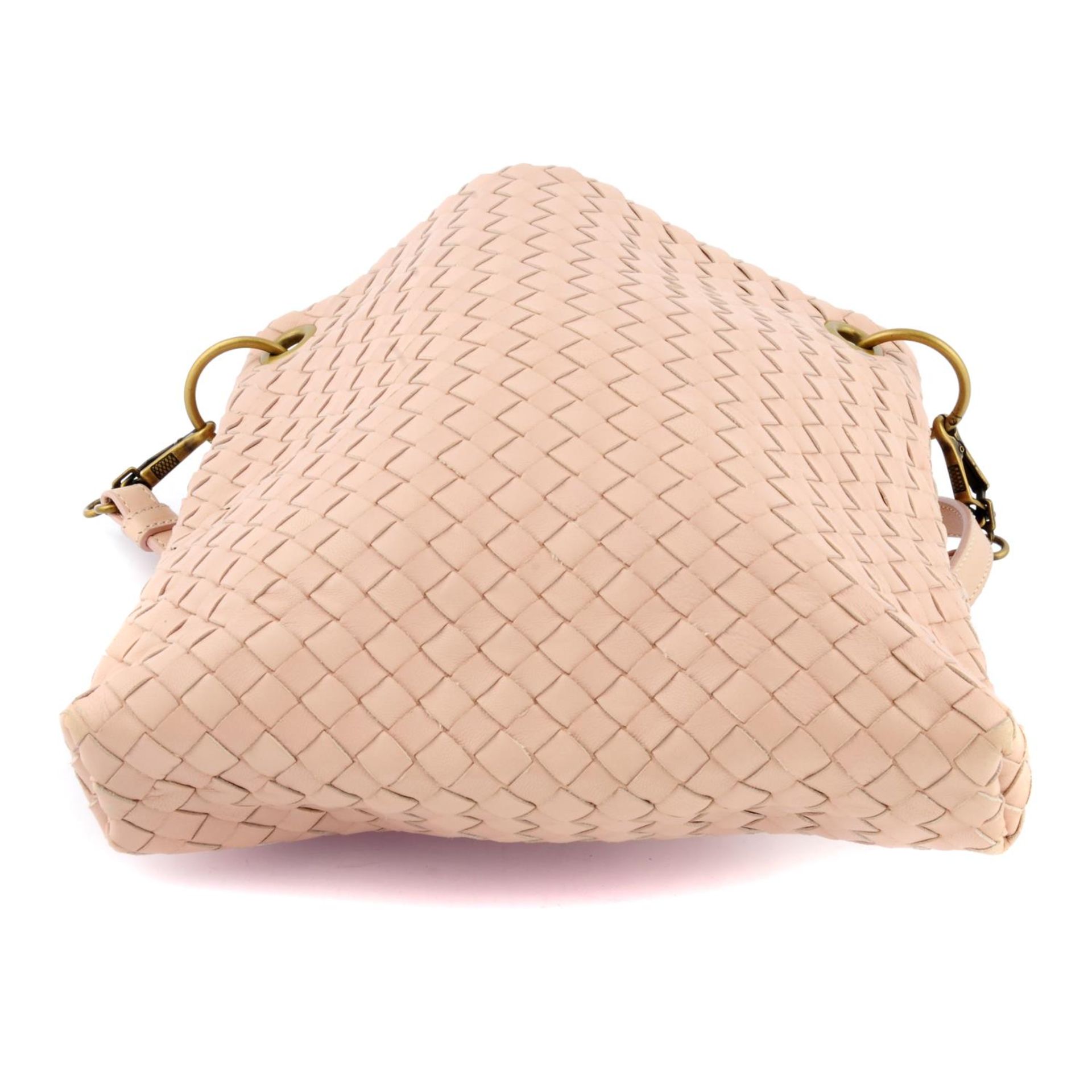 BOTTEGA VENETA - a blush pink Intrecciato crossbody handbag. - Image 4 of 4