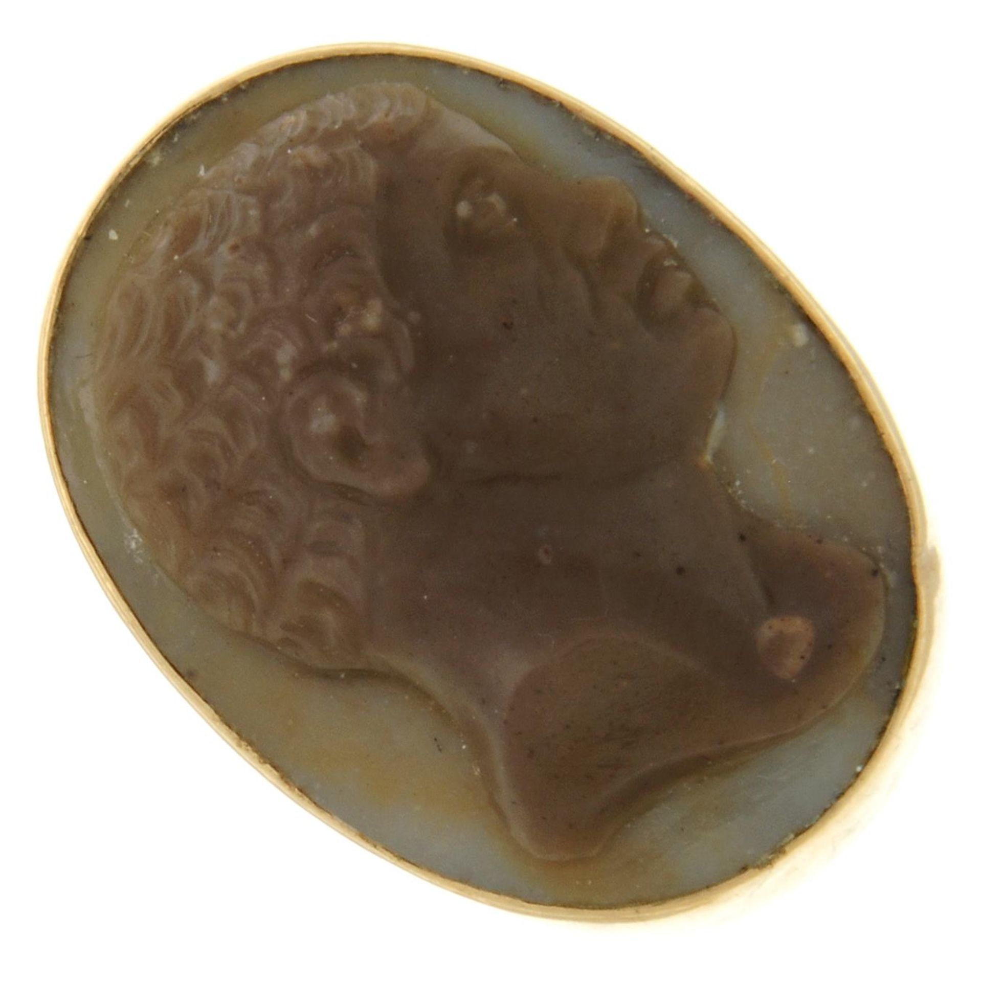 A 19th century carved agate cameo ring, depicting a man in profile.