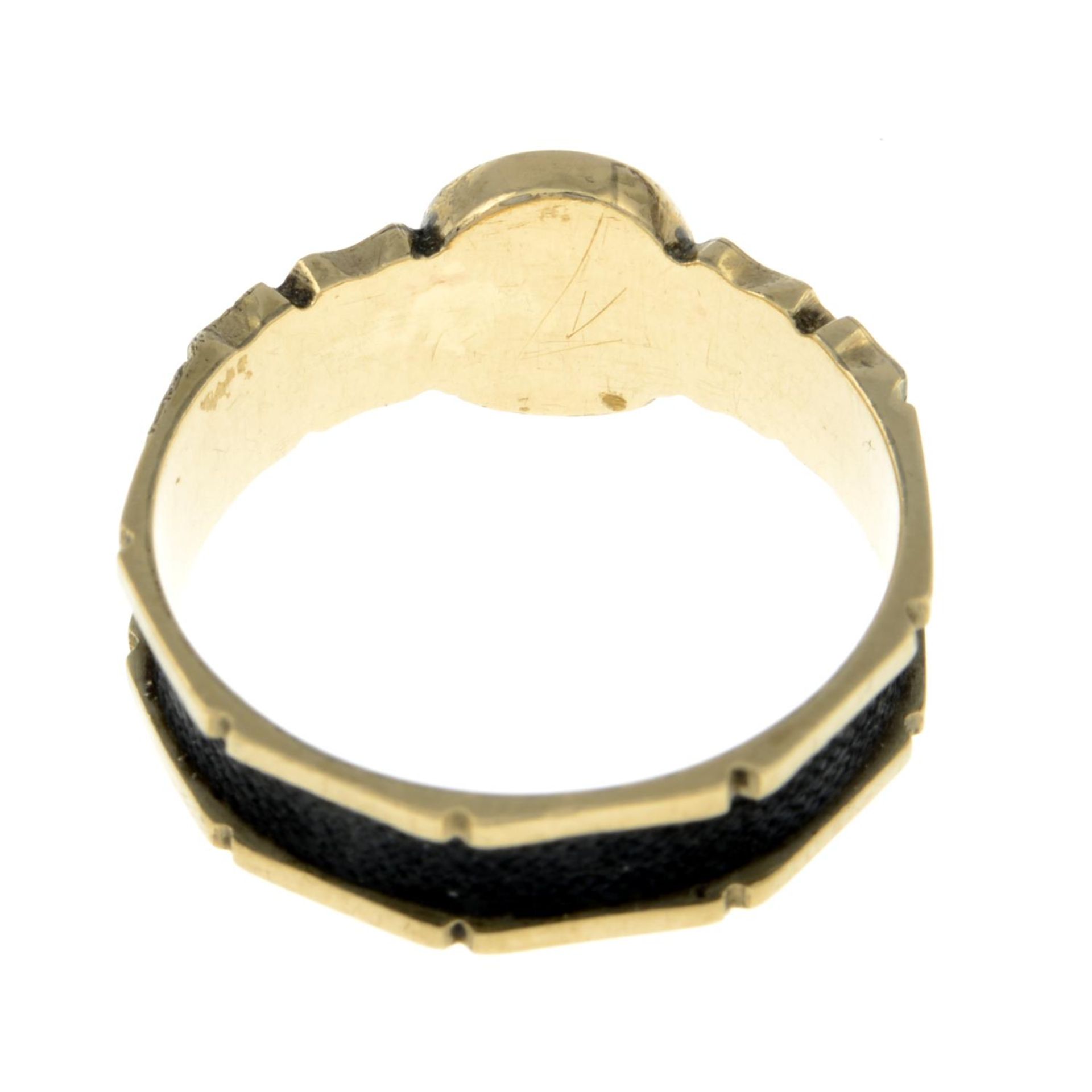 A late 19th century gold banded agate and woven hair mourning ring.Ring size L. - Image 2 of 2