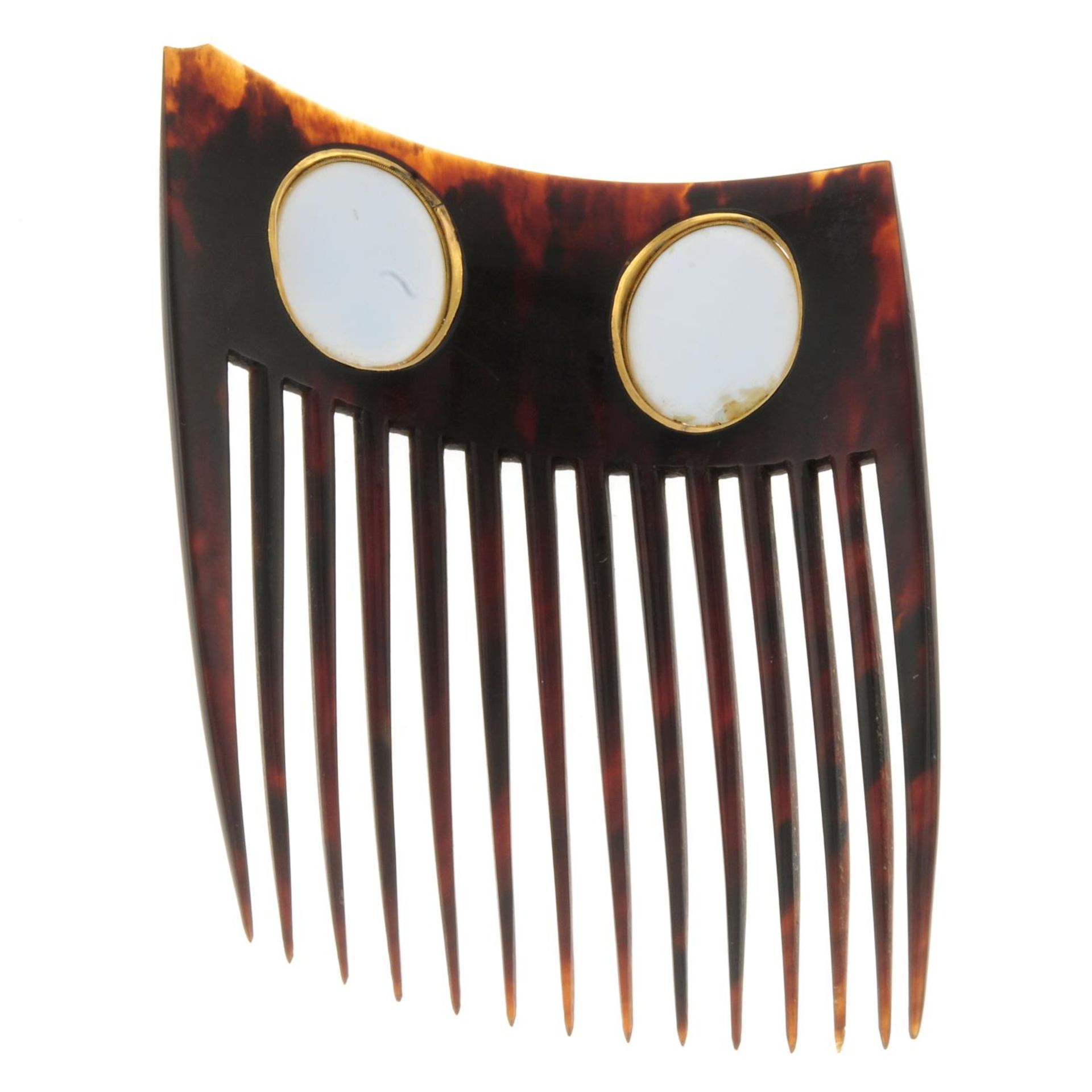 A tortoise shell comb, with paste cameo highlights.Length 13cms. - Image 2 of 2