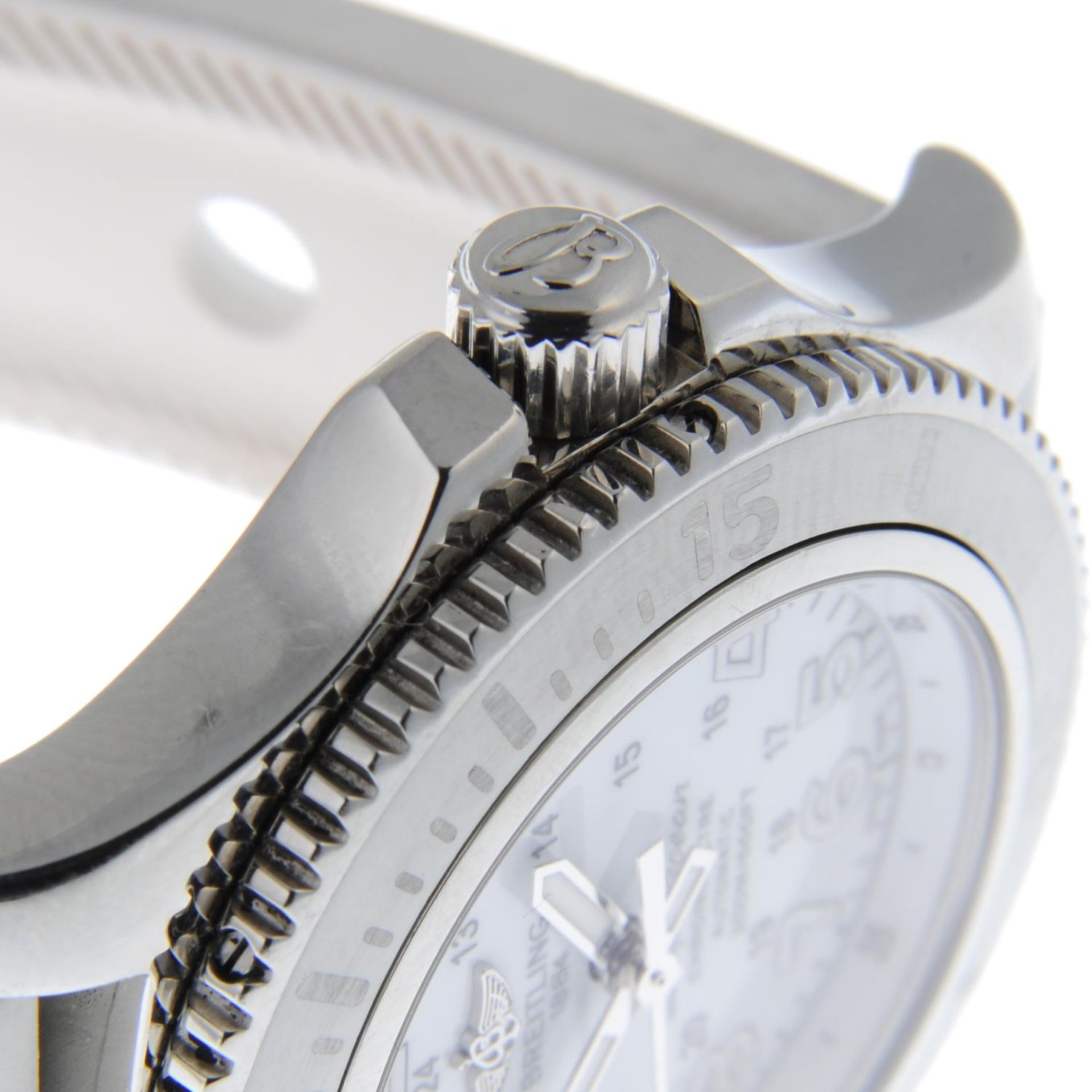 BREITLING - a SuperoceanII 36 wrist watch. - Image 5 of 5