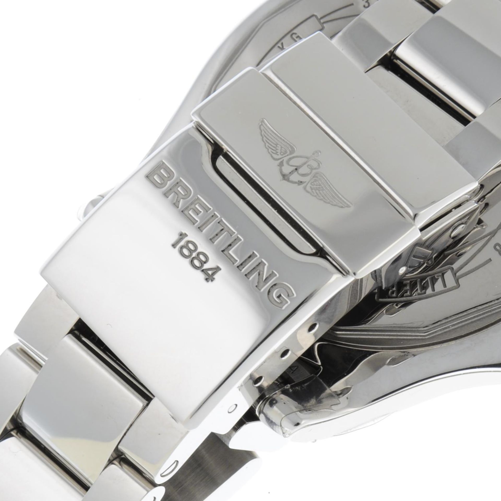 BREITLING - an Avenger II GMT braceletwatch. - Image 2 of 5