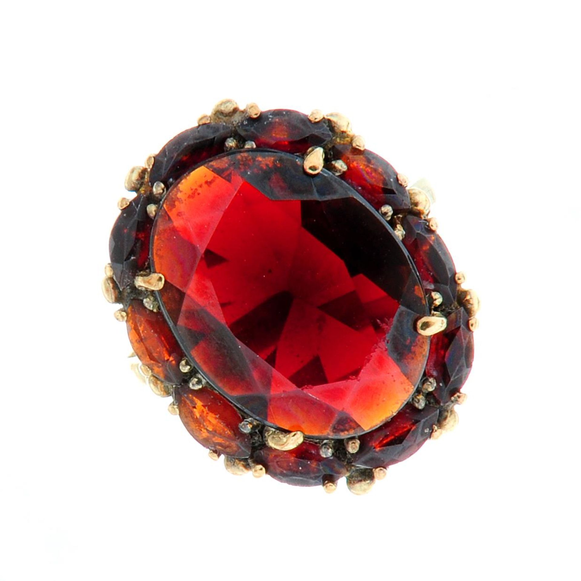 A garnet cluster ring.Stamped 333.Ring size N.