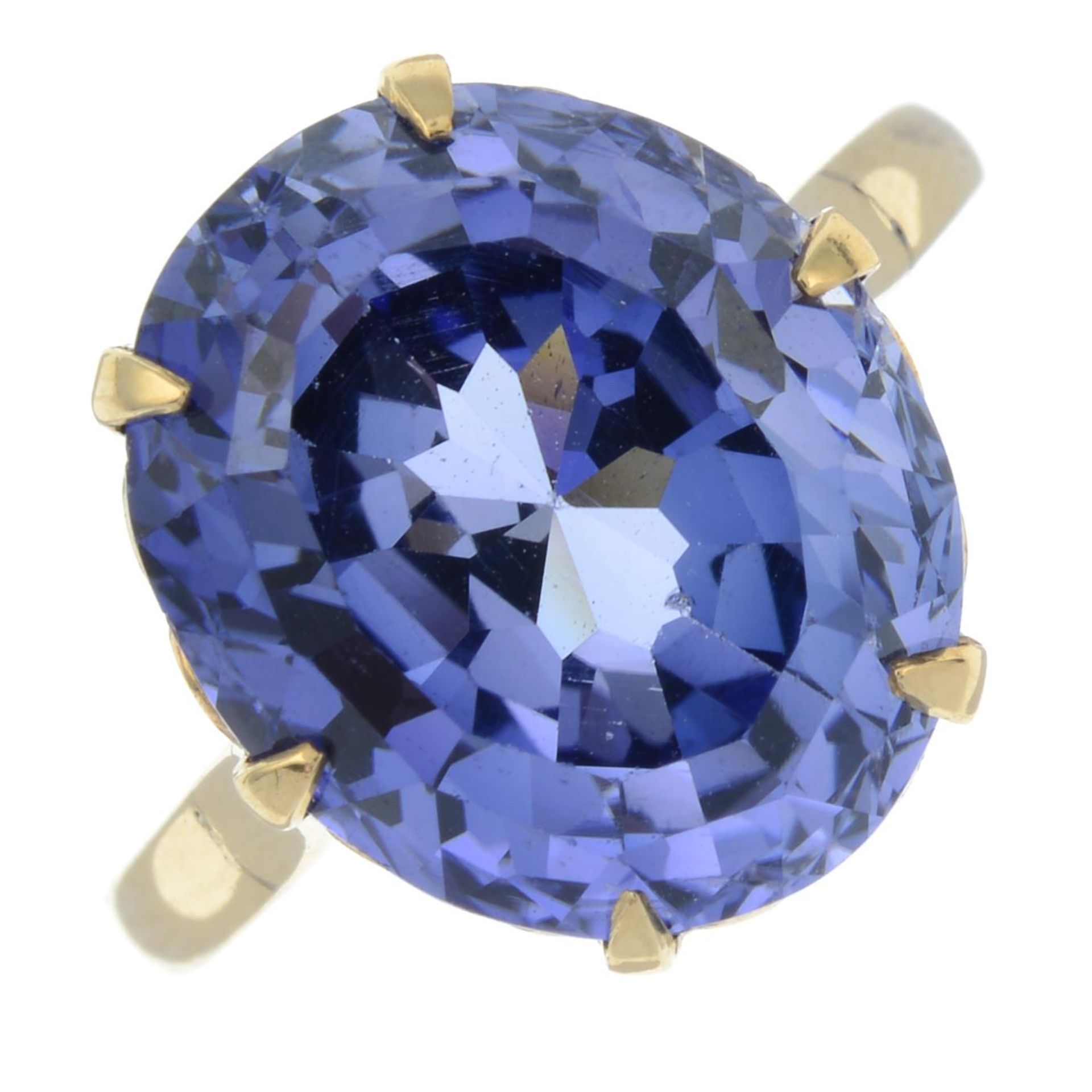 A synthetic sapphire ring.Ring size L.