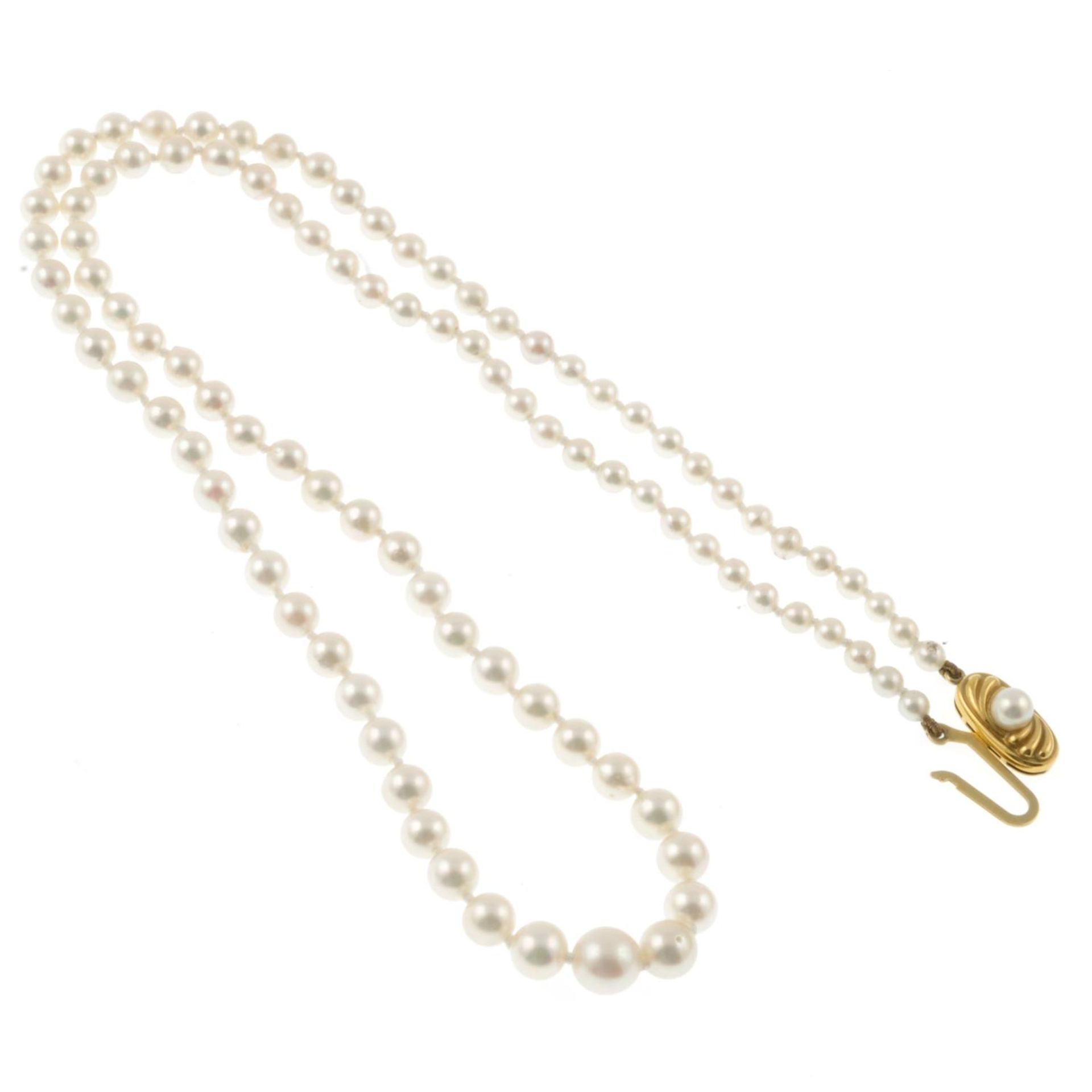 A graduated cultured pearl necklace, with a pearl-set clasp. - Image 2 of 2