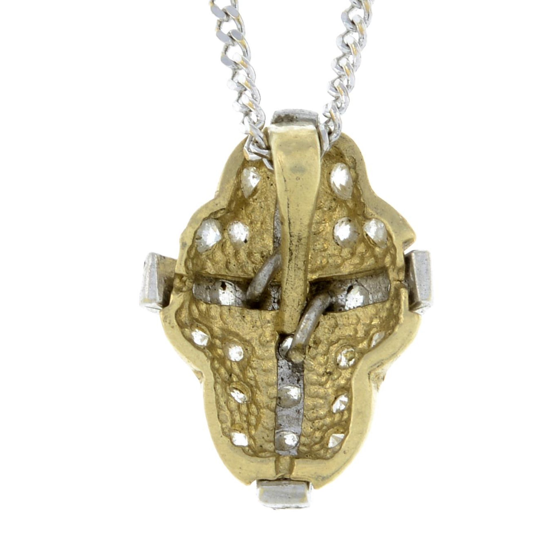 A cubic zirconia pendant, with an 18ct gold chain.Chain with Hallmarks for London. - Bild 2 aus 3