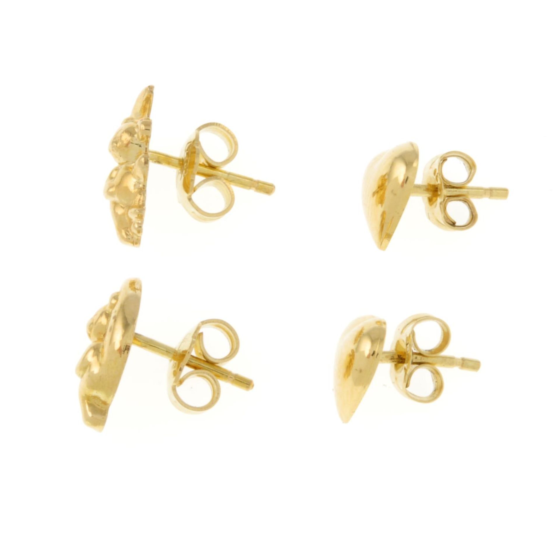 Two pairs of 18ct gold stud earrings.Hallmarks for Italy.Lengths 0.8 and 1.1cms. - Image 2 of 2