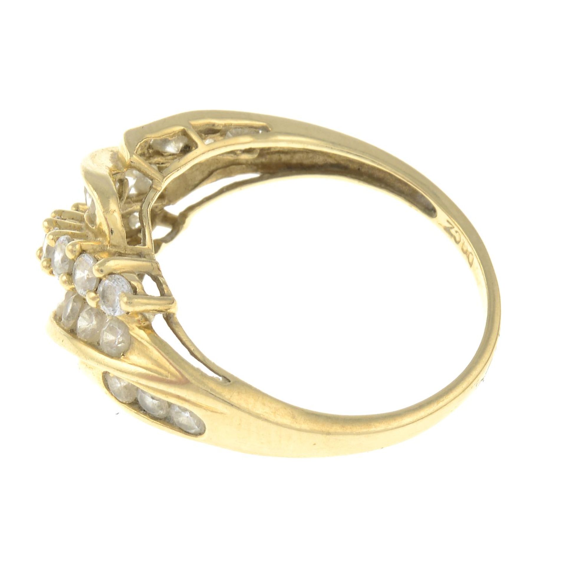 A 14ct gold cubic zirconia dress ring.Hallmarks for Birmingham, 2002.Ring size R. - Bild 2 aus 3
