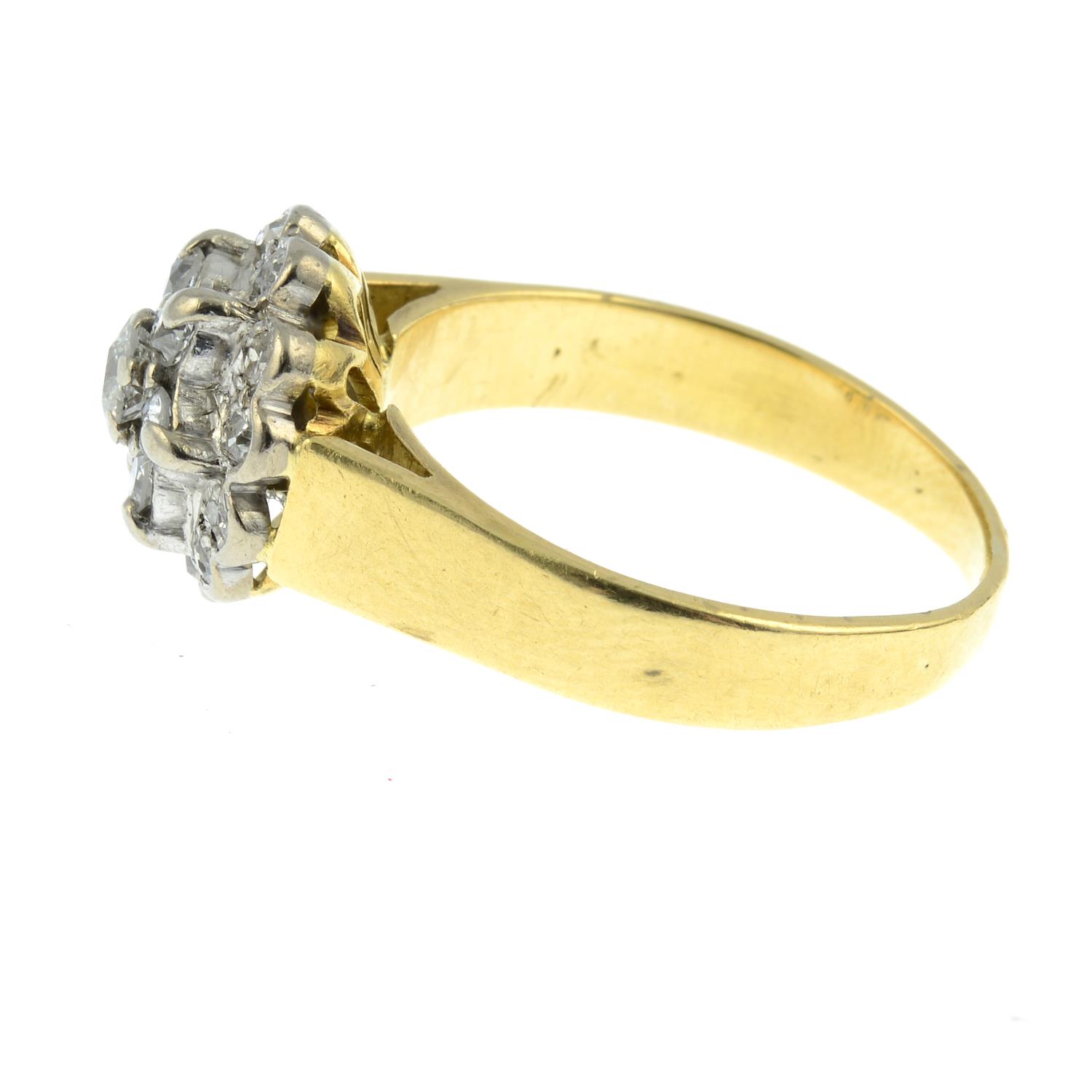 An 18ct gold diamond cluster ring. - Image 2 of 3