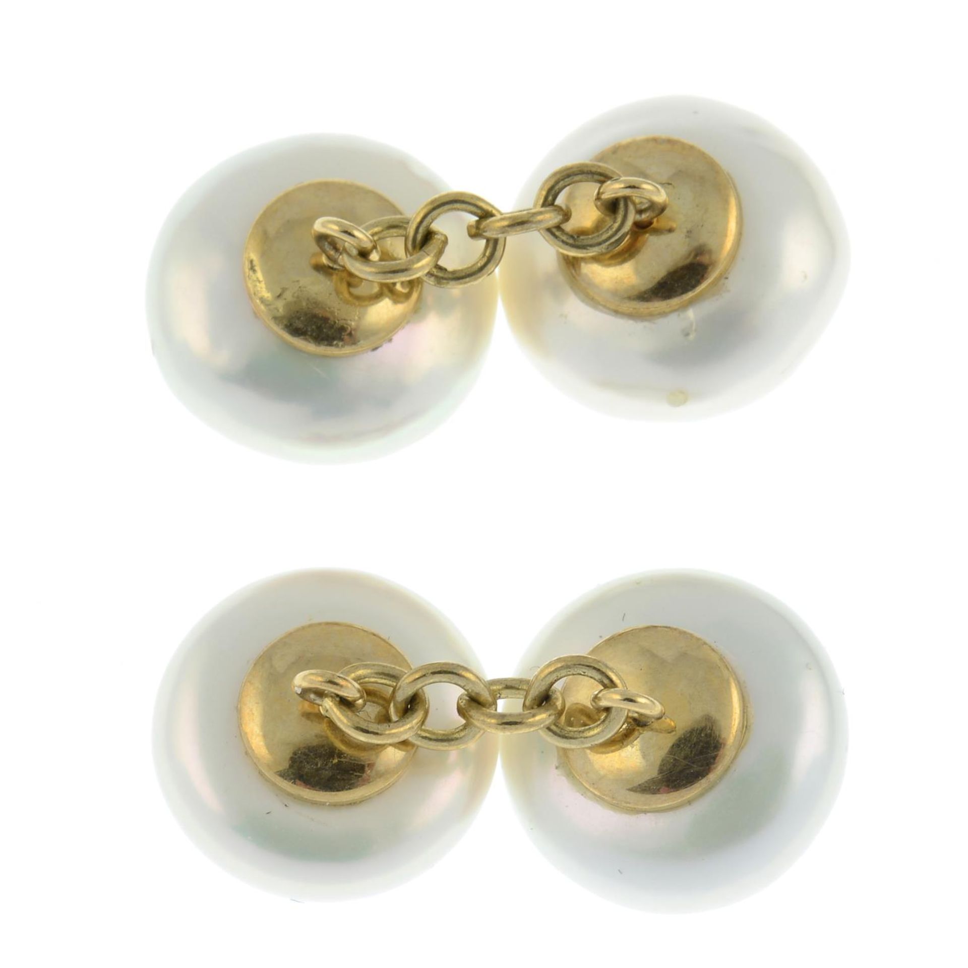 A pair of cultured pearl cufflinks.Length of cufflink faces 1.3cms. - Image 2 of 2