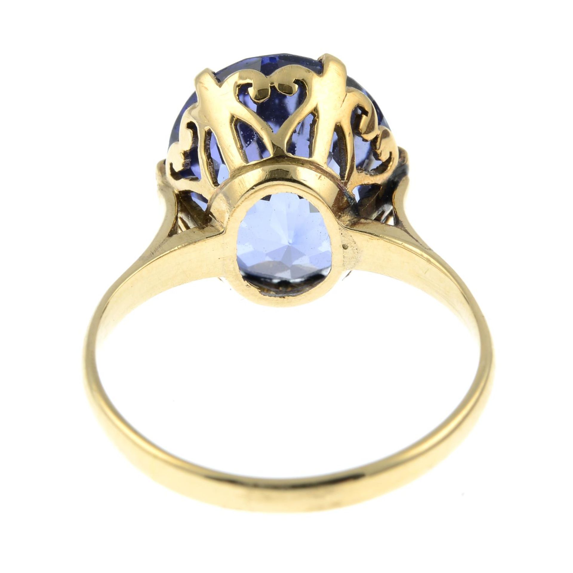 A synthetic sapphire ring.Ring size L. - Image 3 of 3