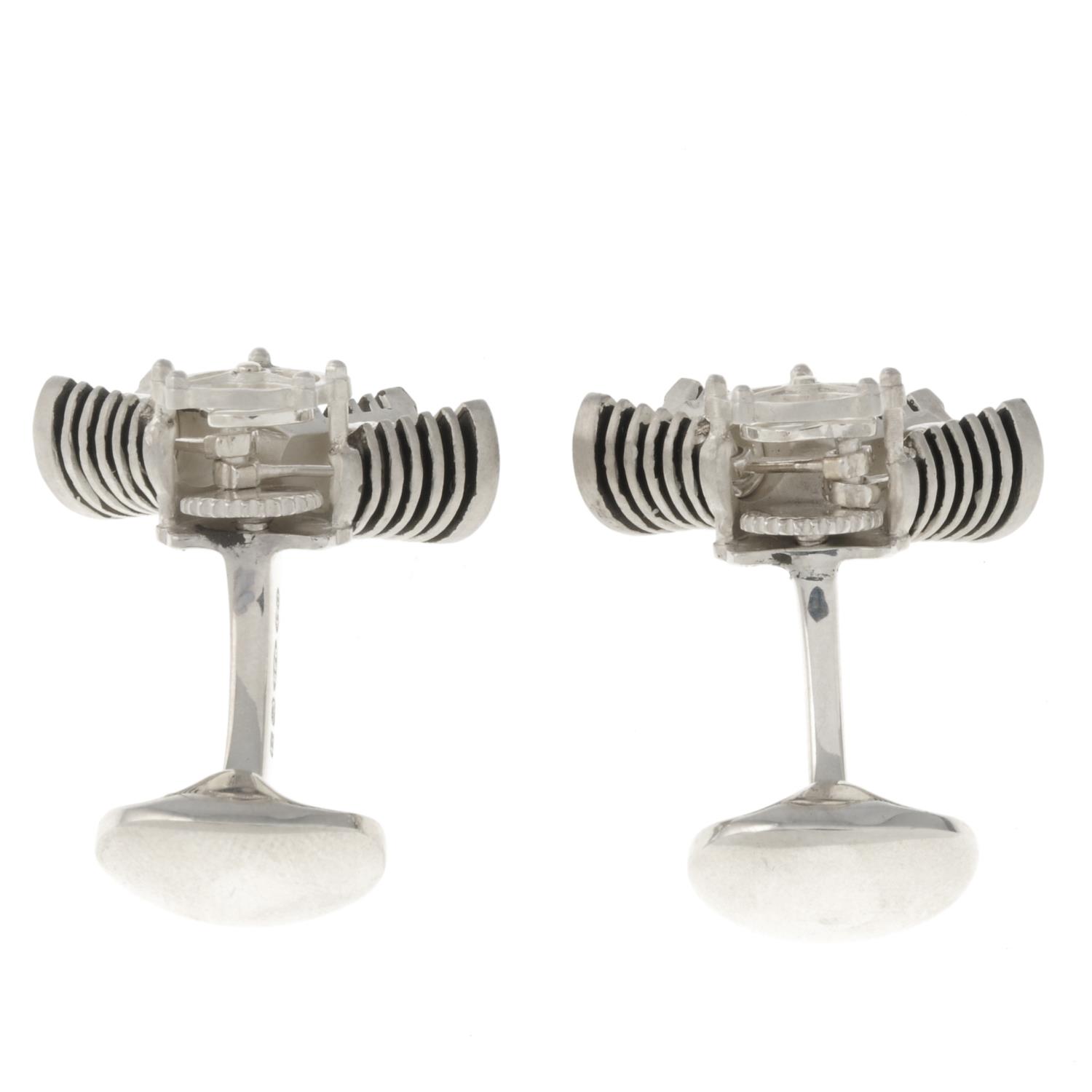 A pair of silver articulating piston cufflinks, by Deakin and Francis.Signed D&F. - Image 3 of 3